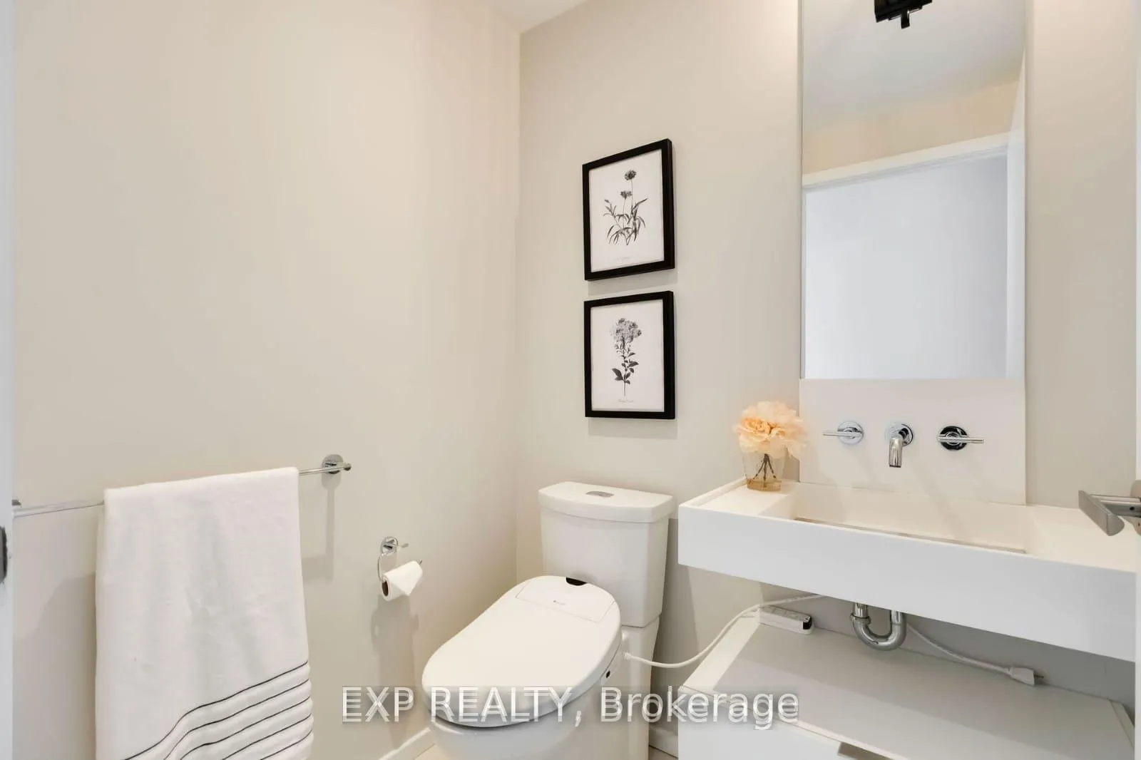 Photo 12 of Unit 4601, 5 St. Joseph Street, Toronto, Bay Street Corridor — HOMEH
