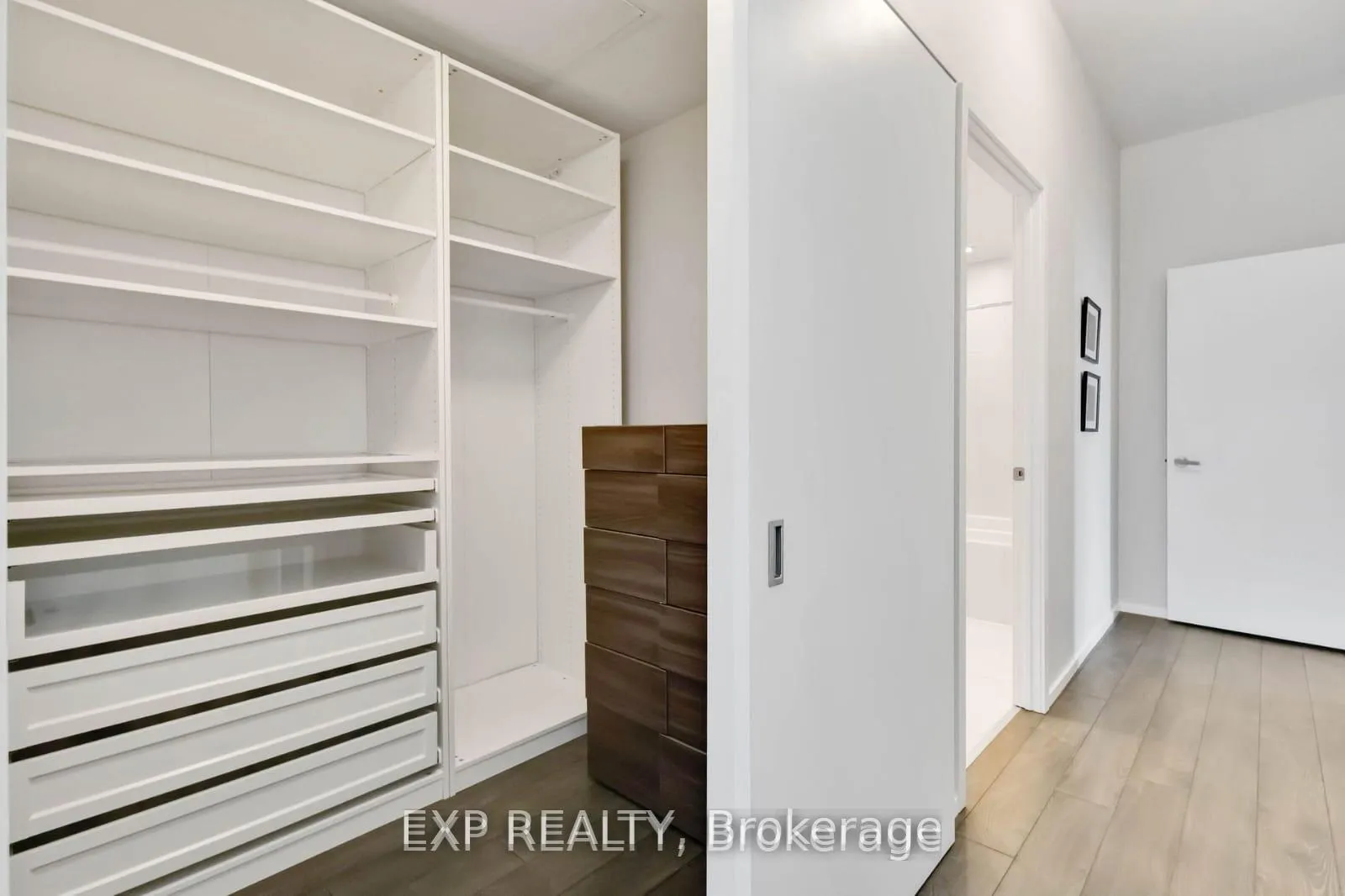 Photo 14 of Unit 4601, 5 St. Joseph Street, Toronto, Bay Street Corridor — HOMEH