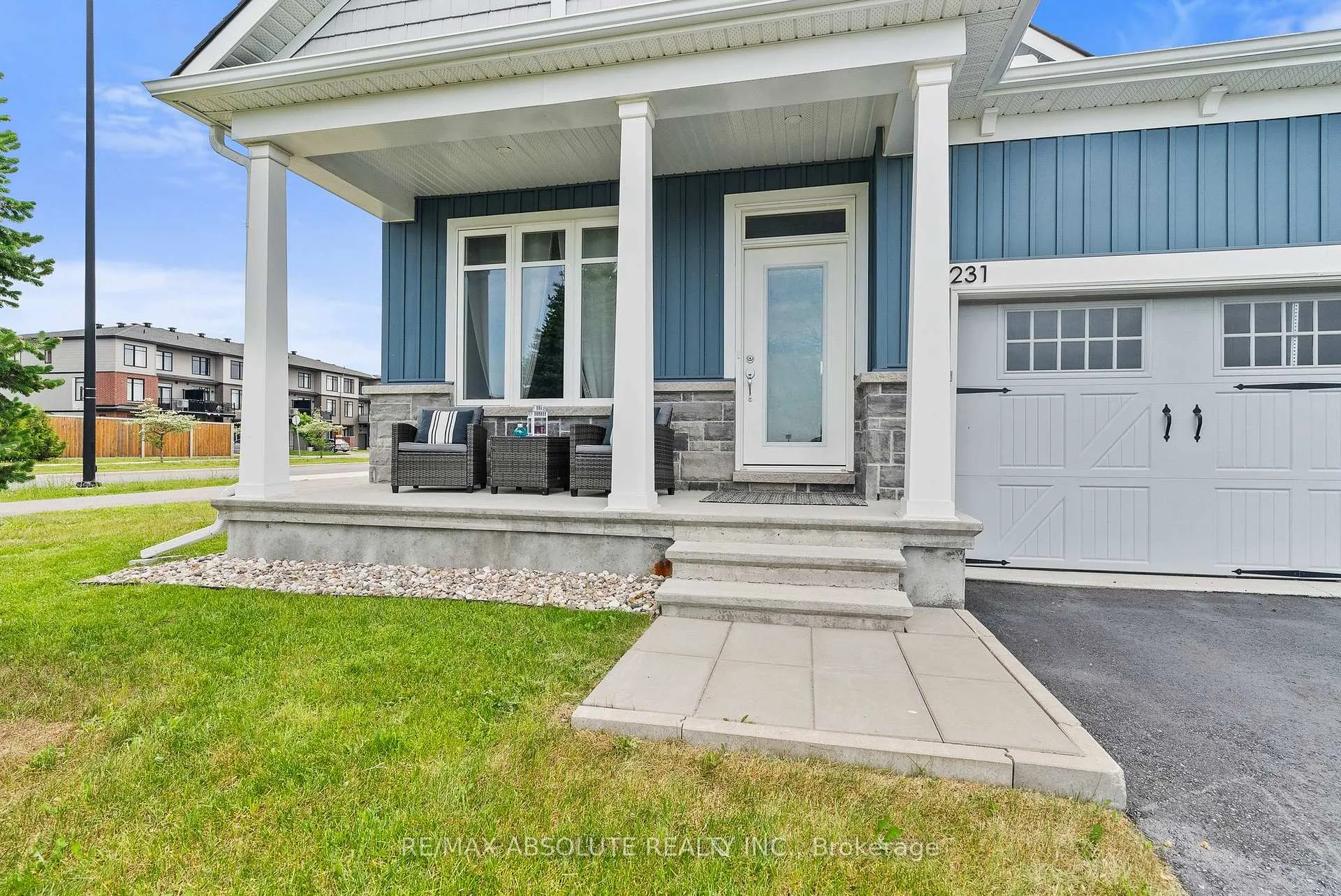 Photo 2 of 231 Shinny Avenue, Ottawa, Kanata - Emerald Meadows/Trailwest — HOMEH