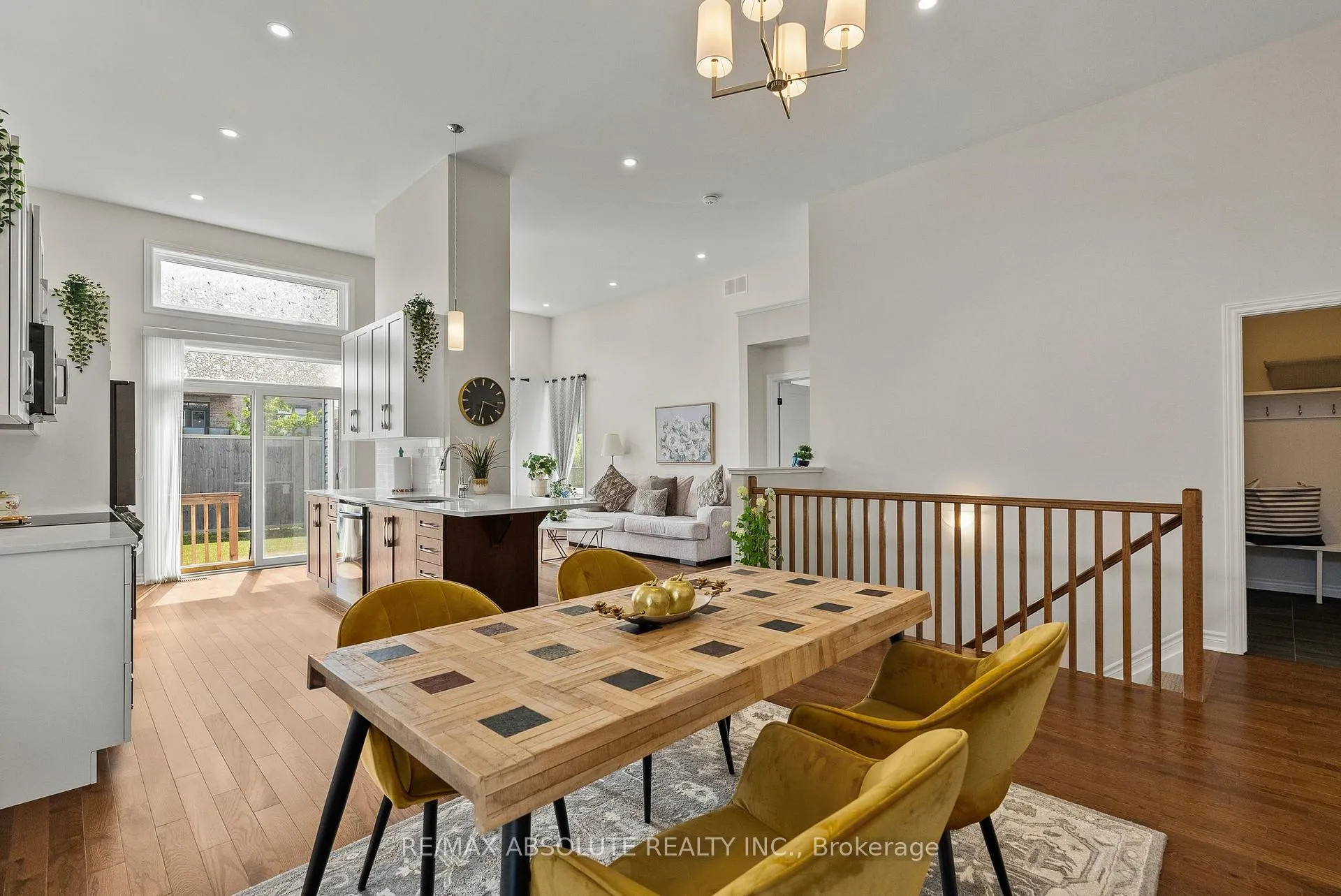 Photo 6 of 231 Shinny Avenue, Ottawa, Kanata - Emerald Meadows/Trailwest — HOMEH