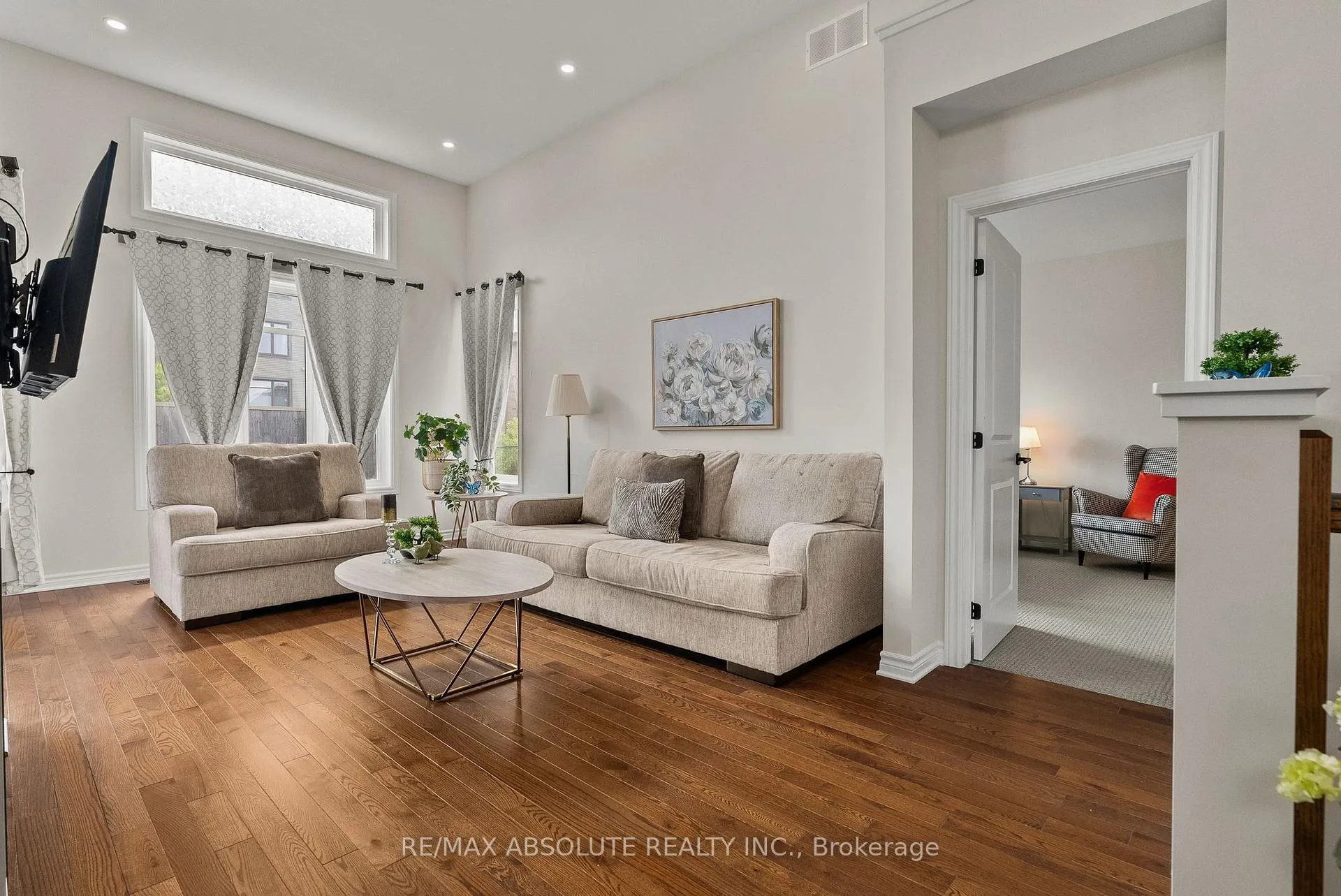 Photo 7 of 231 Shinny Avenue, Ottawa, Kanata - Emerald Meadows/Trailwest — HOMEH