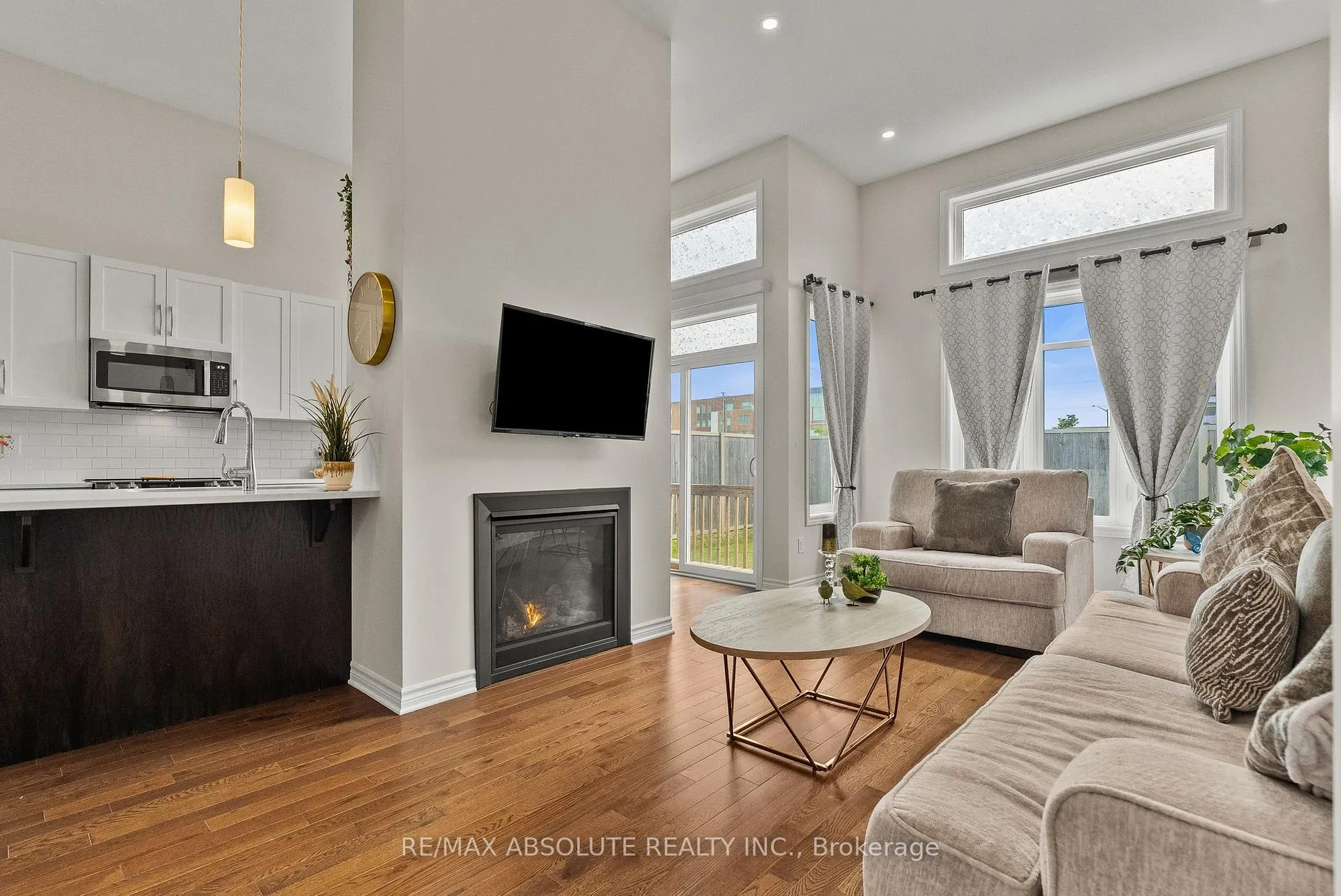 Photo 9 of 231 Shinny Avenue, Ottawa, Kanata - Emerald Meadows/Trailwest — HOMEH