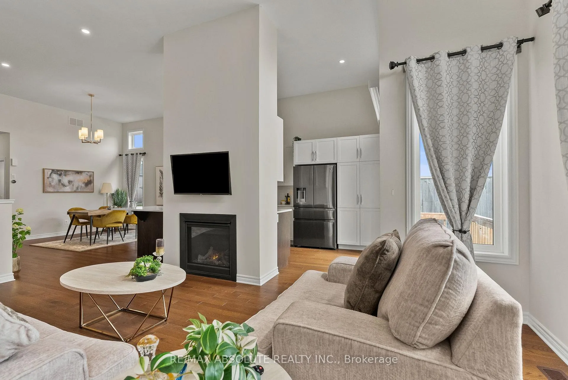 Photo 10 of 231 Shinny Avenue, Ottawa, Kanata - Emerald Meadows/Trailwest — HOMEH