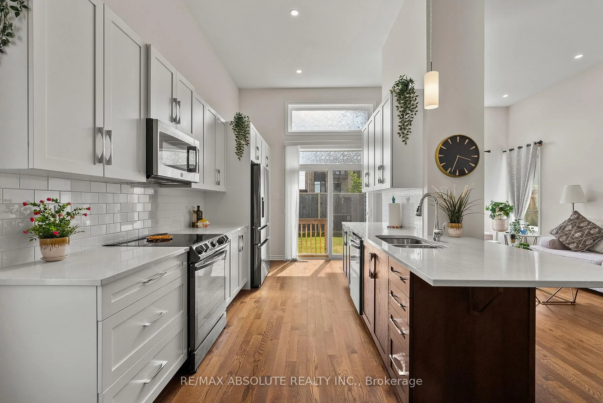 Photo 12 of 231 Shinny Avenue, Ottawa, Kanata - Emerald Meadows/Trailwest — HOMEH