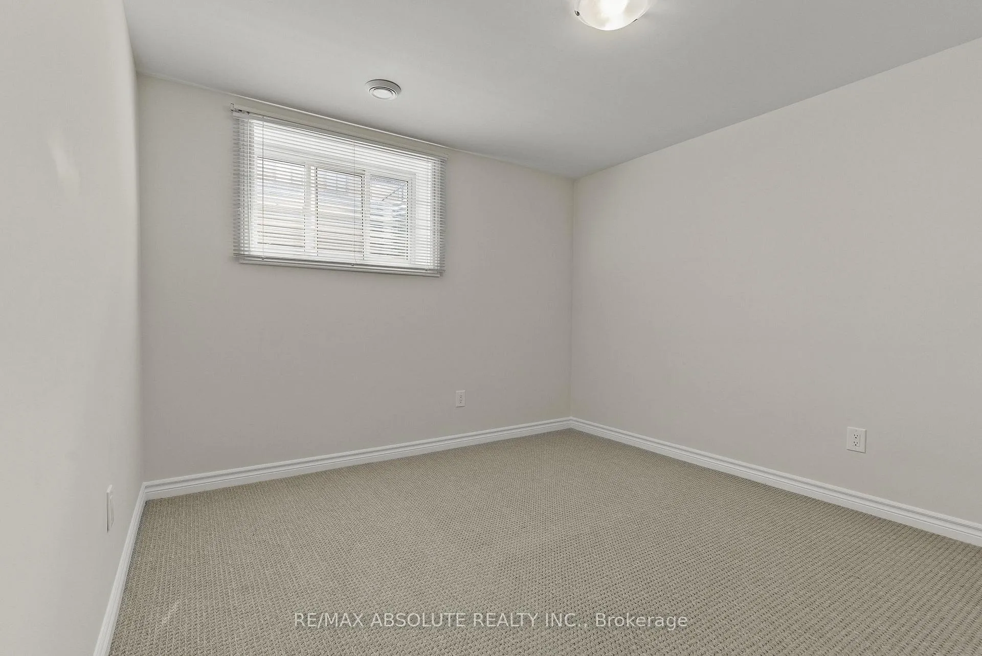 Photo 32 of 231 Shinny Avenue, Ottawa, Kanata - Emerald Meadows/Trailwest — HOMEH