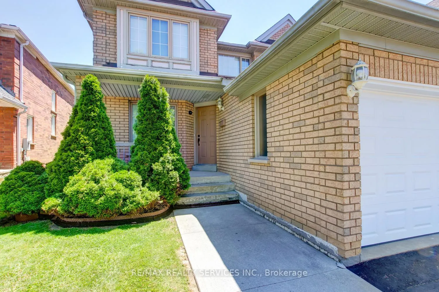 Photo 2 of 101 Softneedle Avenue, Brampton, Sandringham-Wellington — HOMEH
