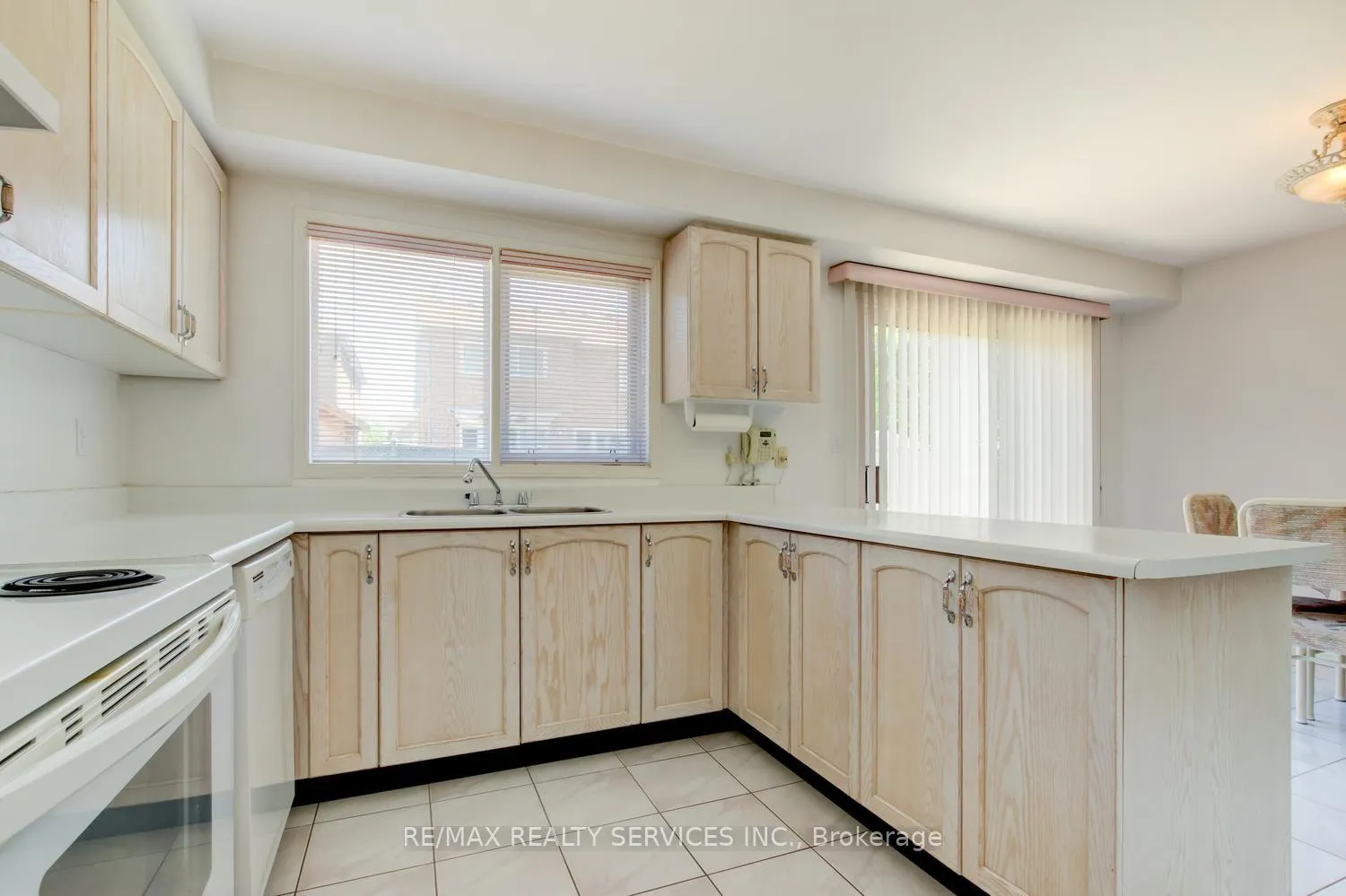 Photo 15 of 101 Softneedle Avenue, Brampton, Sandringham-Wellington — HOMEH