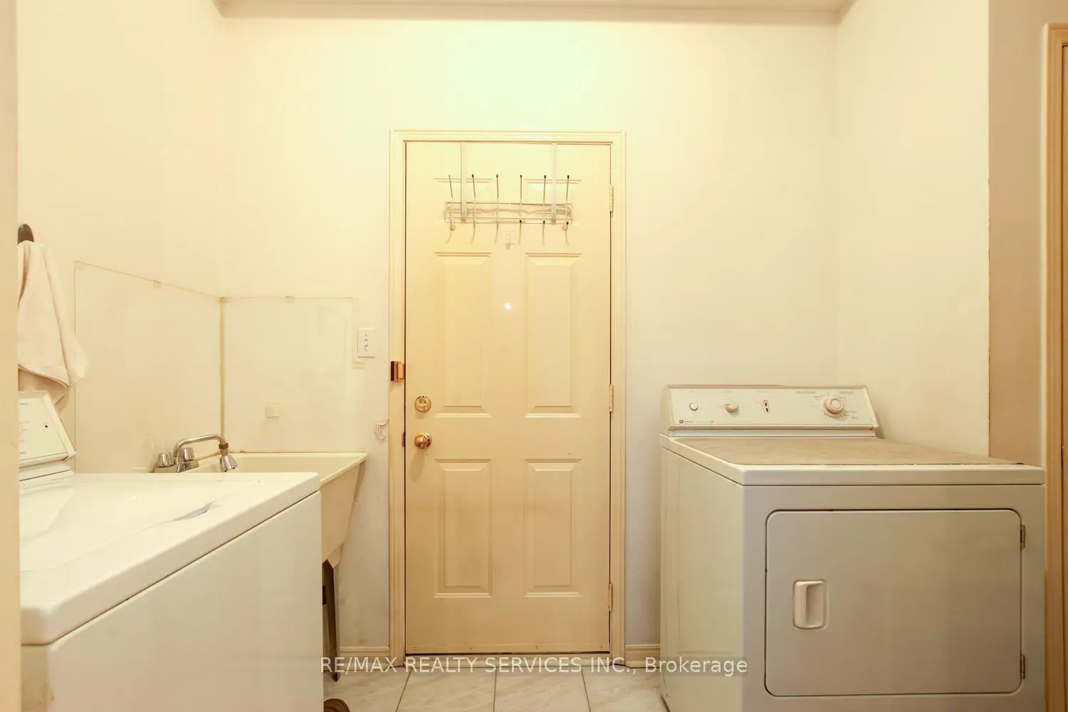 Photo 25 of 101 Softneedle Avenue, Brampton, Sandringham-Wellington — HOMEH