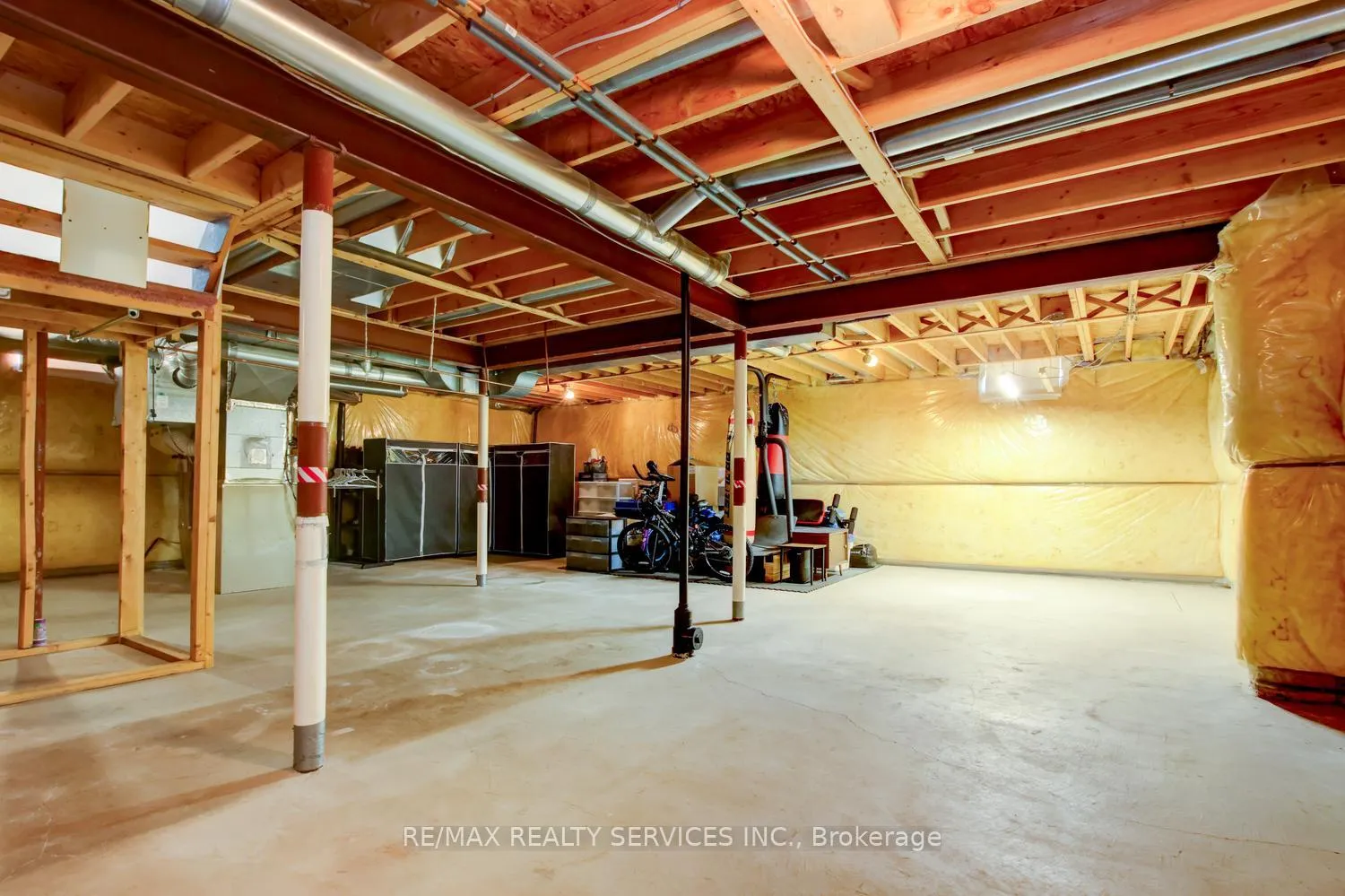 Photo 42 of 101 Softneedle Avenue, Brampton, Sandringham-Wellington — HOMEH