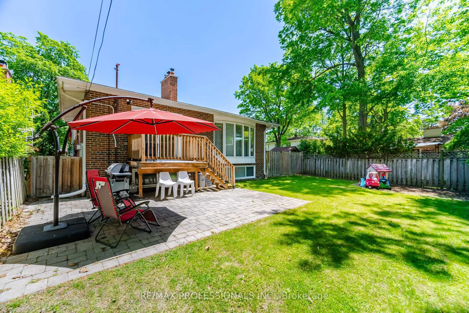 Photo 43 of 8 Markland Drive, Etobicoke, Markland Wood — HOMEH
