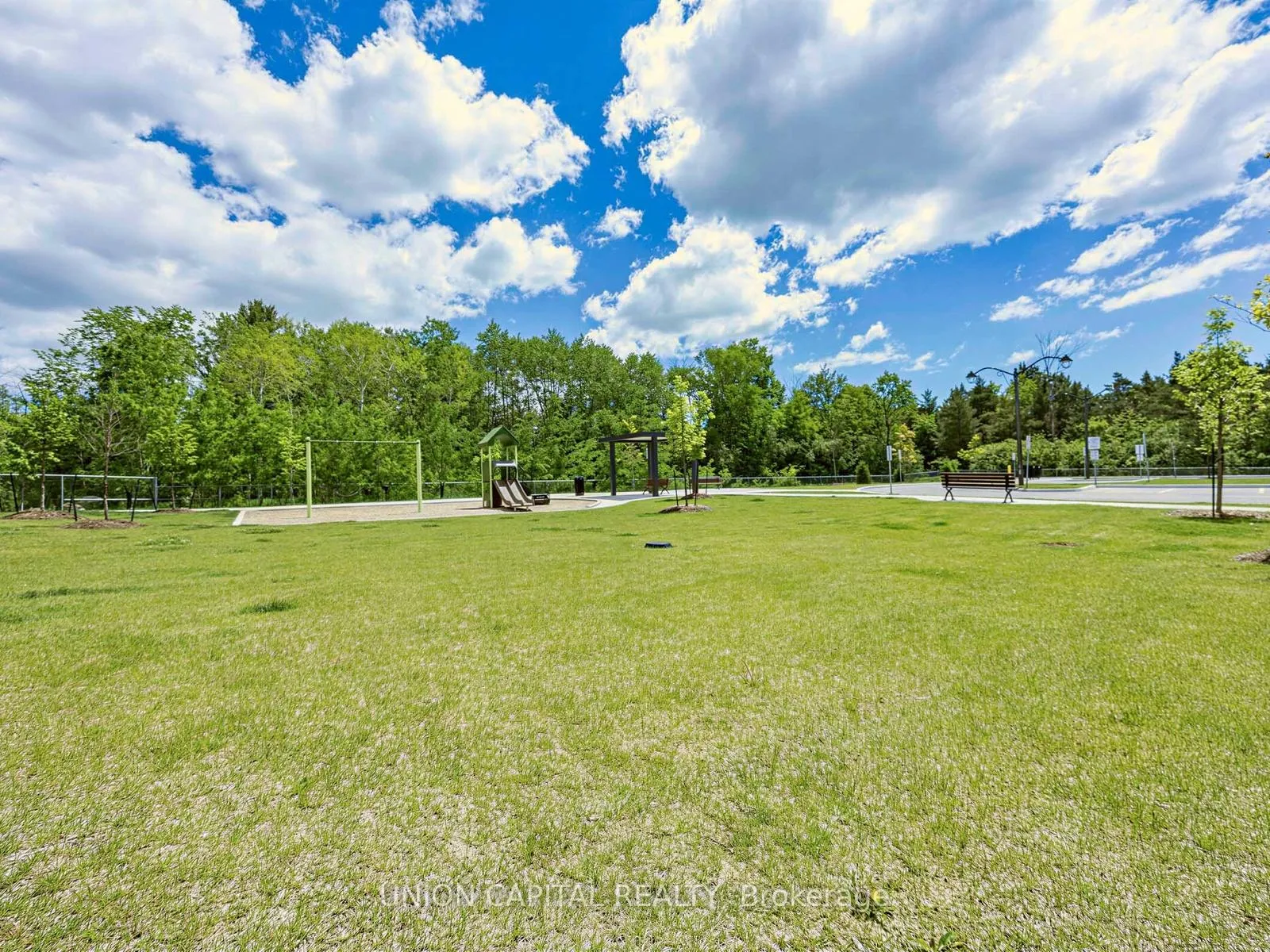 Photo 15 of Unit 410, 385 Arctic Red Drive, Oshawa, Windfields — HOMEH