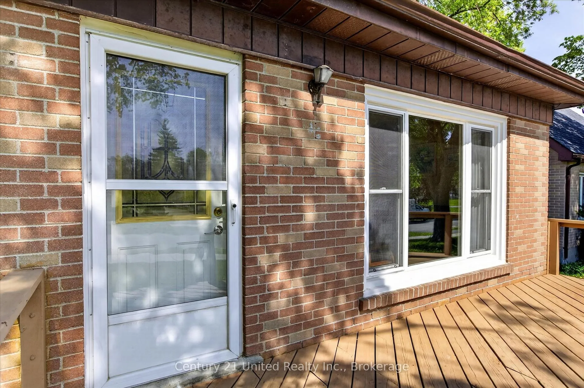 Photo 6 of 818 Rishor Crescent, Peterborough, Northcrest Ward 5 — HOMEH