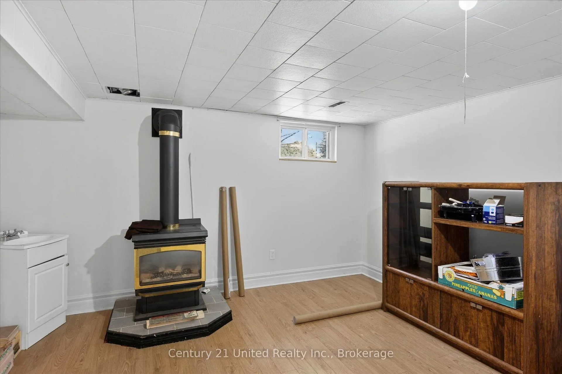 Photo 29 of 818 Rishor Crescent, Peterborough, Northcrest Ward 5 — HOMEH