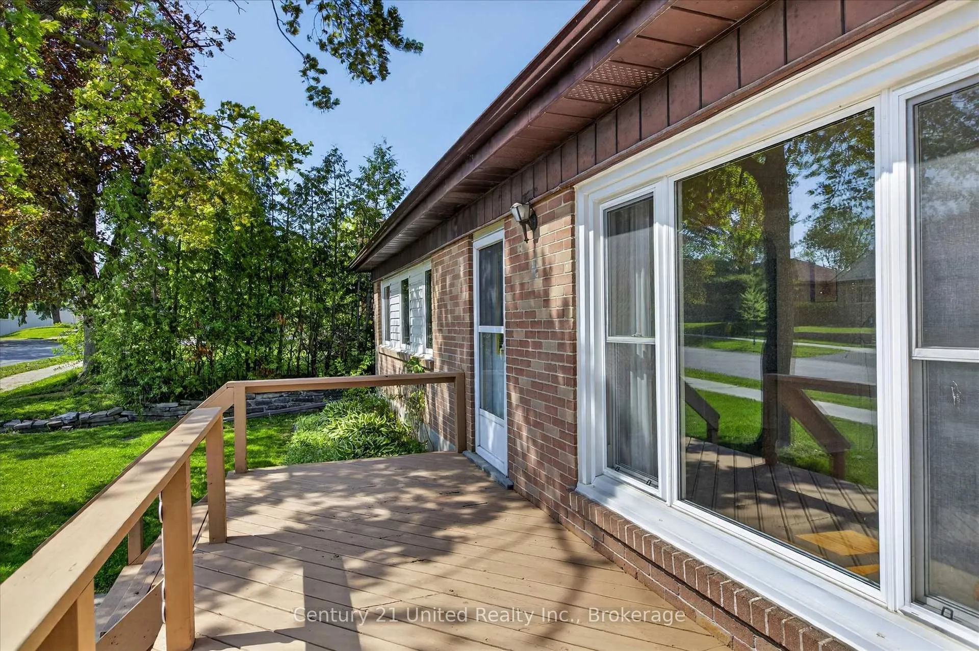 Photo 41 of 818 Rishor Crescent, Peterborough, Northcrest Ward 5 — HOMEH