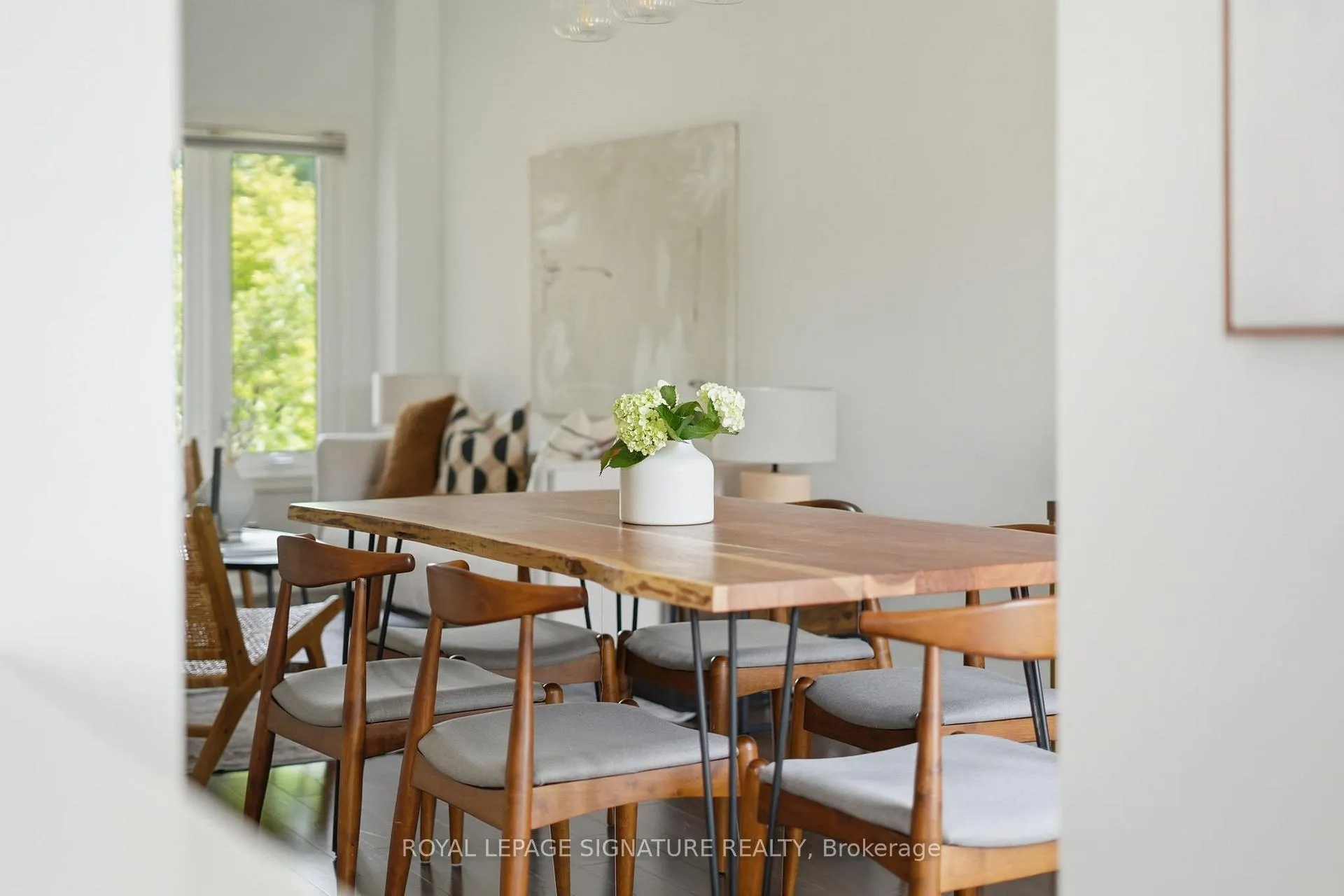 Photo 9 of 45 Oban Avenue, Vaughan, Maple — HOMEH