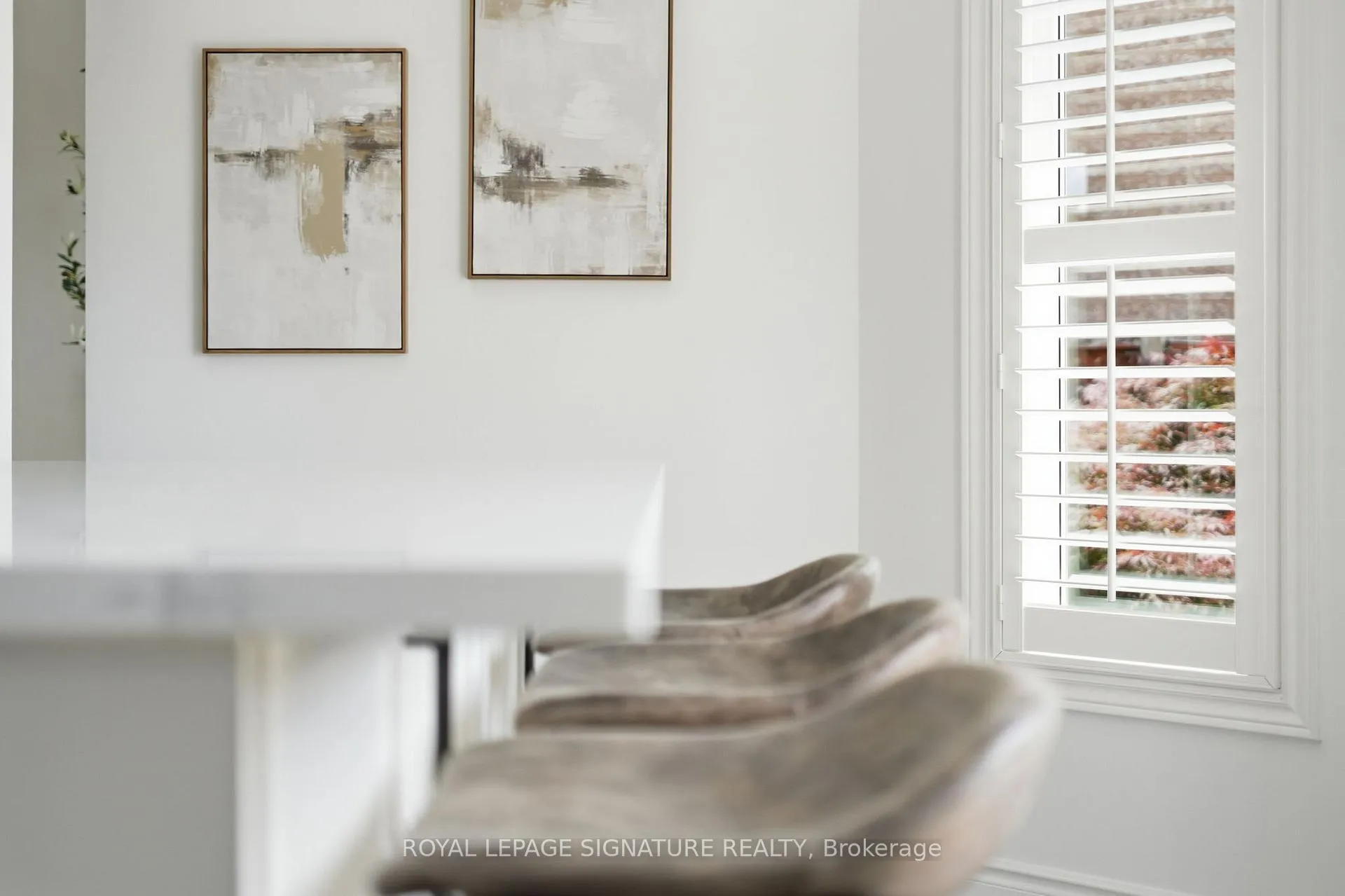 Photo 10 of 45 Oban Avenue, Vaughan, Maple — HOMEH