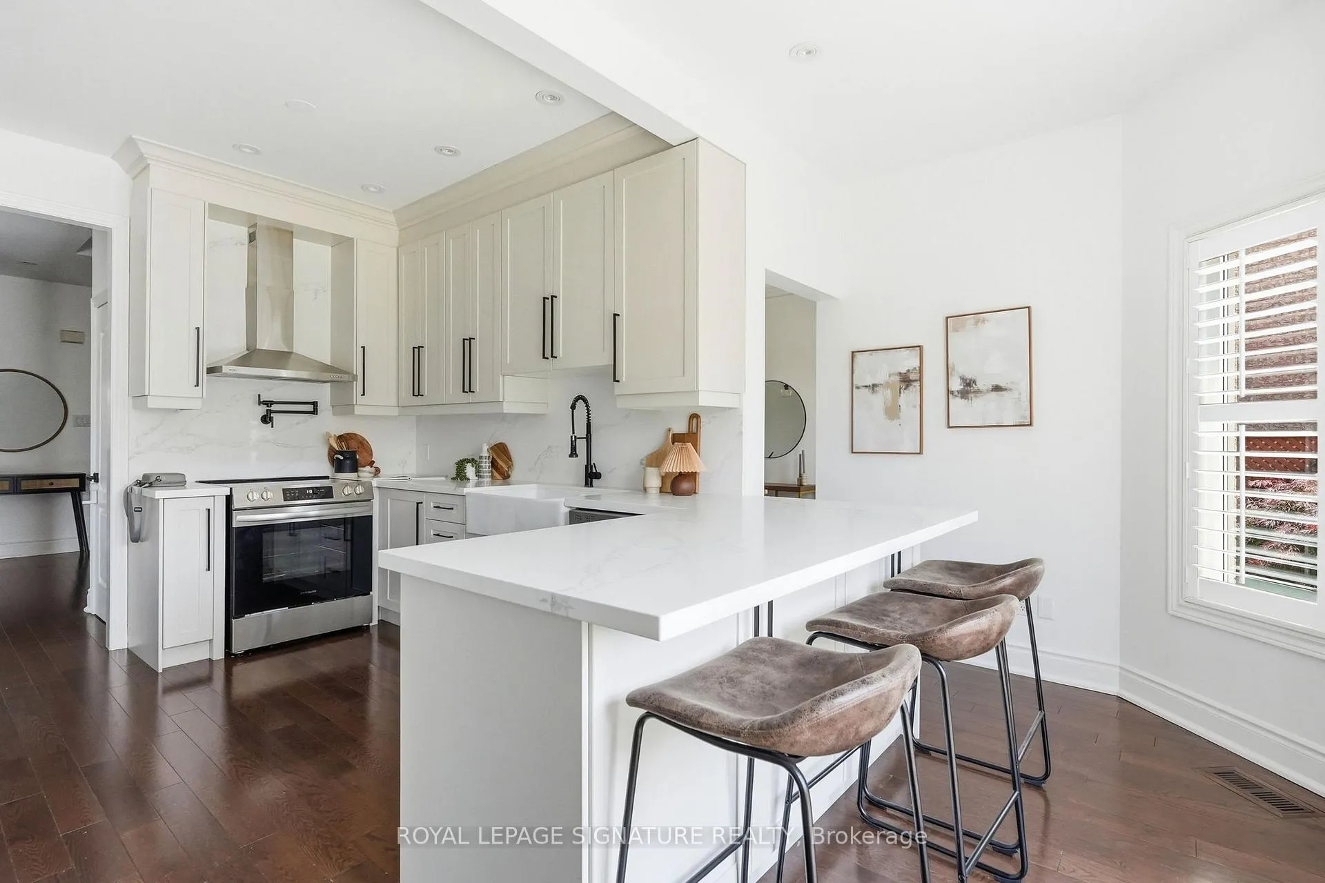 Photo 11 of 45 Oban Avenue, Vaughan, Maple — HOMEH