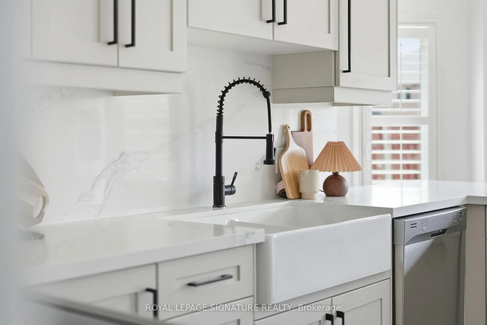 Photo 13 of 45 Oban Avenue, Vaughan, Maple — HOMEH