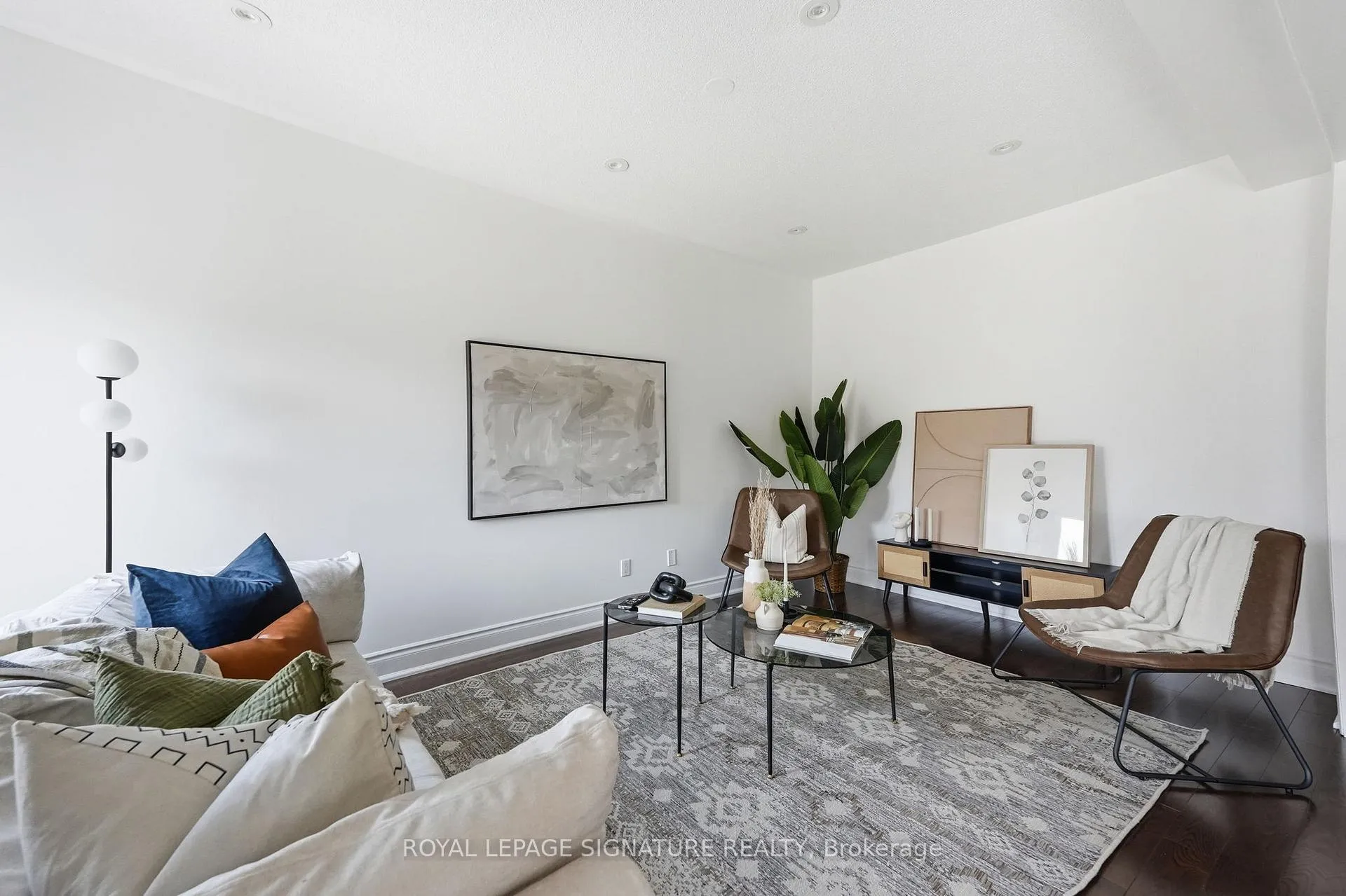 Photo 16 of 45 Oban Avenue, Vaughan, Maple — HOMEH