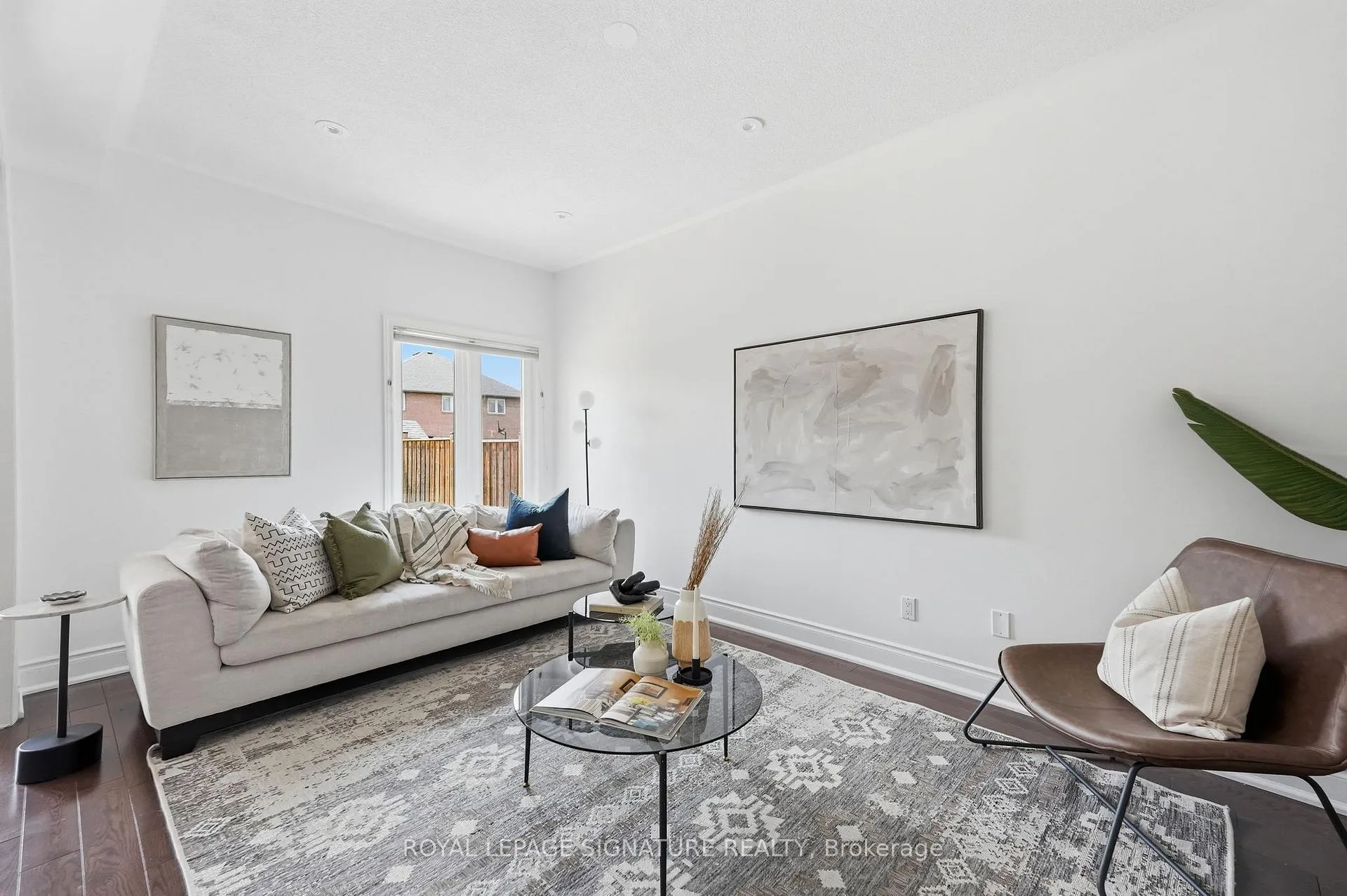 Photo 17 of 45 Oban Avenue, Vaughan, Maple — HOMEH