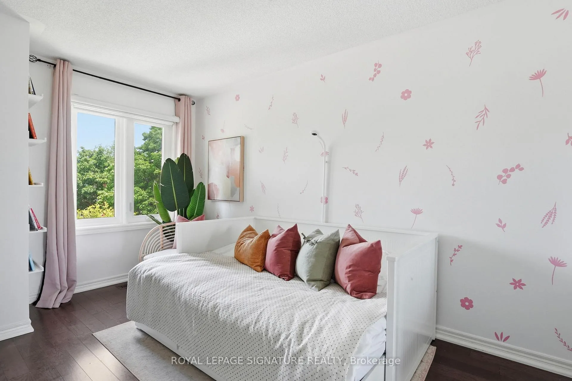 Photo 32 of 45 Oban Avenue, Vaughan, Maple — HOMEH