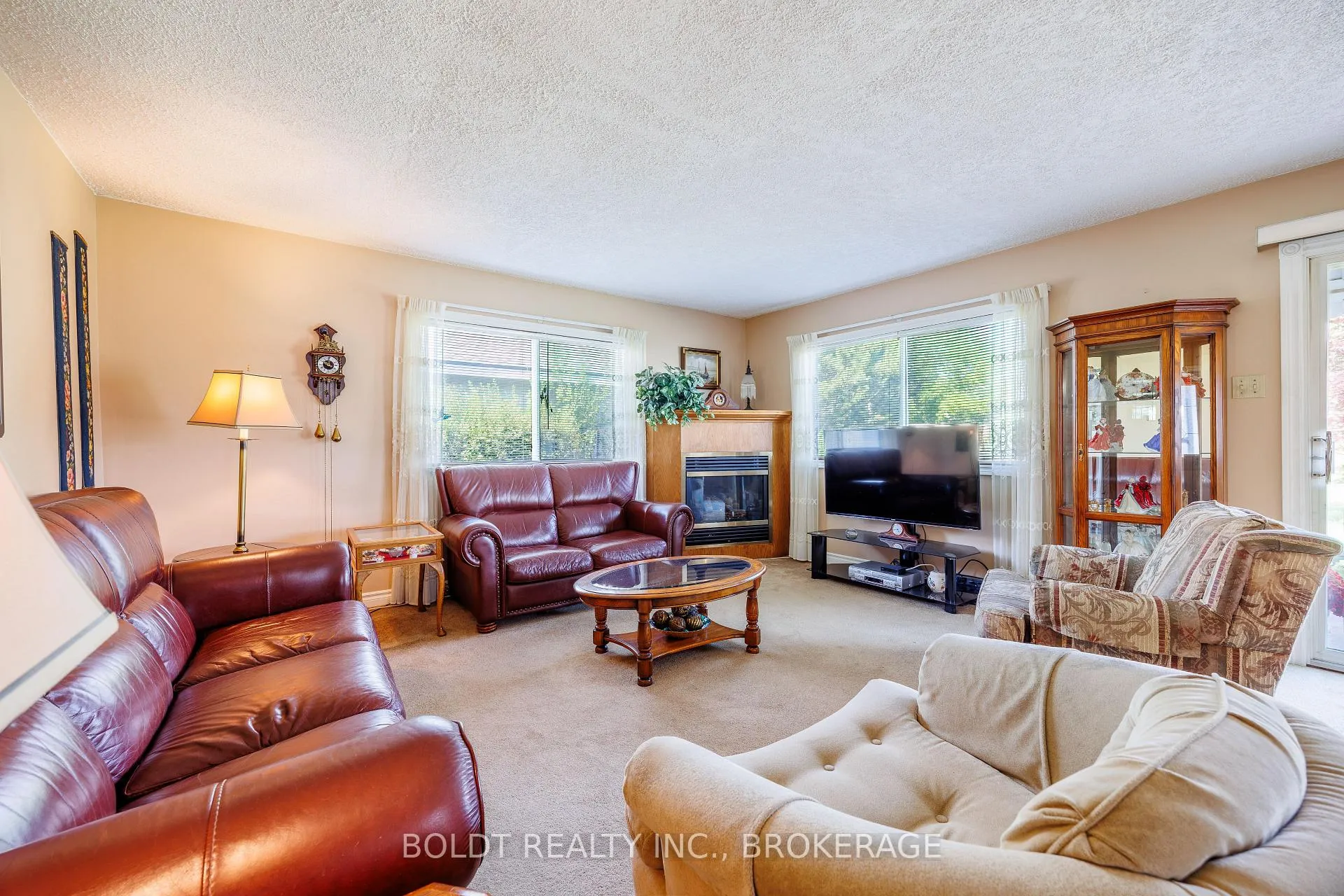 Photo 12 of 41 Ferndale Avenue, St. Catharines, Secord Woods — HOMEH