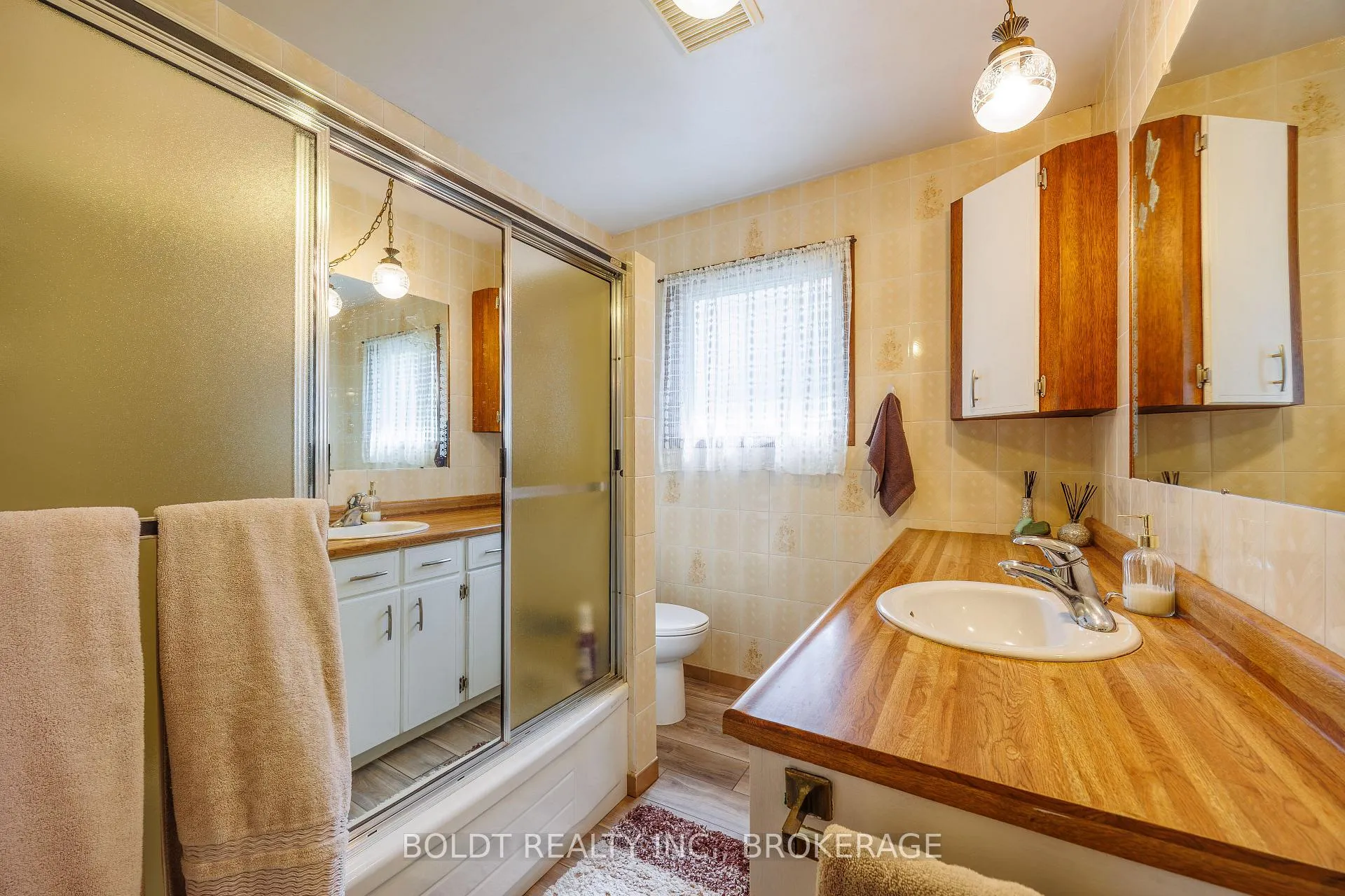 Photo 19 of 41 Ferndale Avenue, St. Catharines, Secord Woods — HOMEH