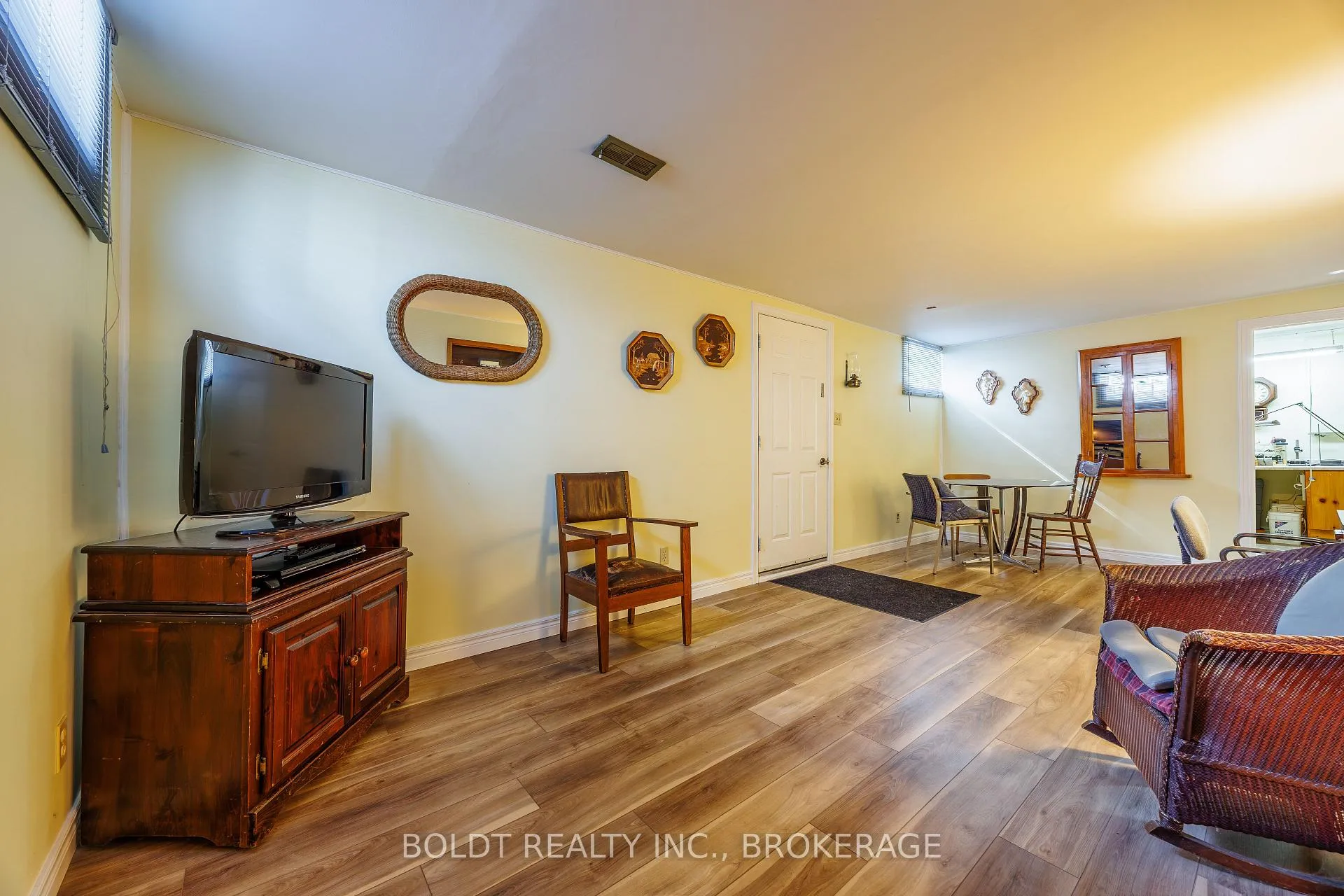 Photo 22 of 41 Ferndale Avenue, St. Catharines, Secord Woods — HOMEH