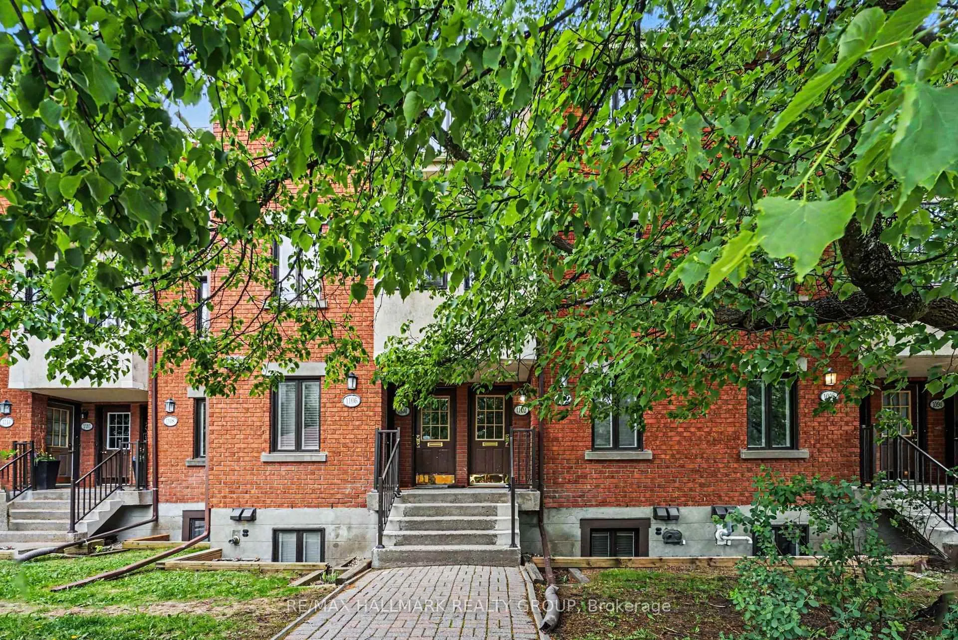 Photo 1 of 1102 Blasdell Avenue, Ottawa, Manor Park — HOMEH
