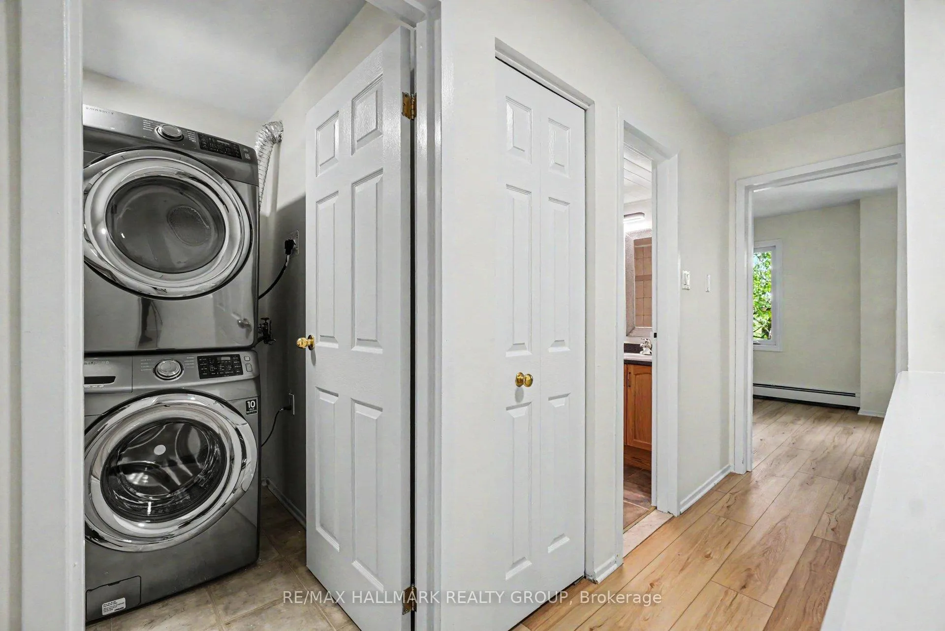Photo 15 of 1102 Blasdell Avenue, Ottawa, Manor Park — HOMEH