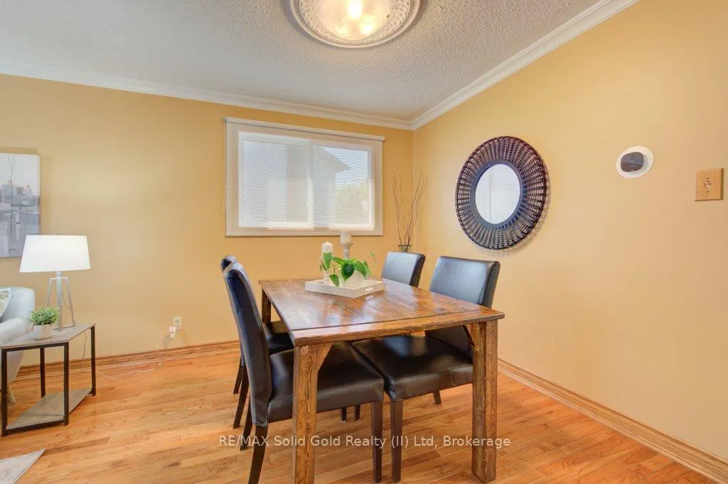 Photo 11 of 16 Sugar Maple Place, Kitchener — HOMEH