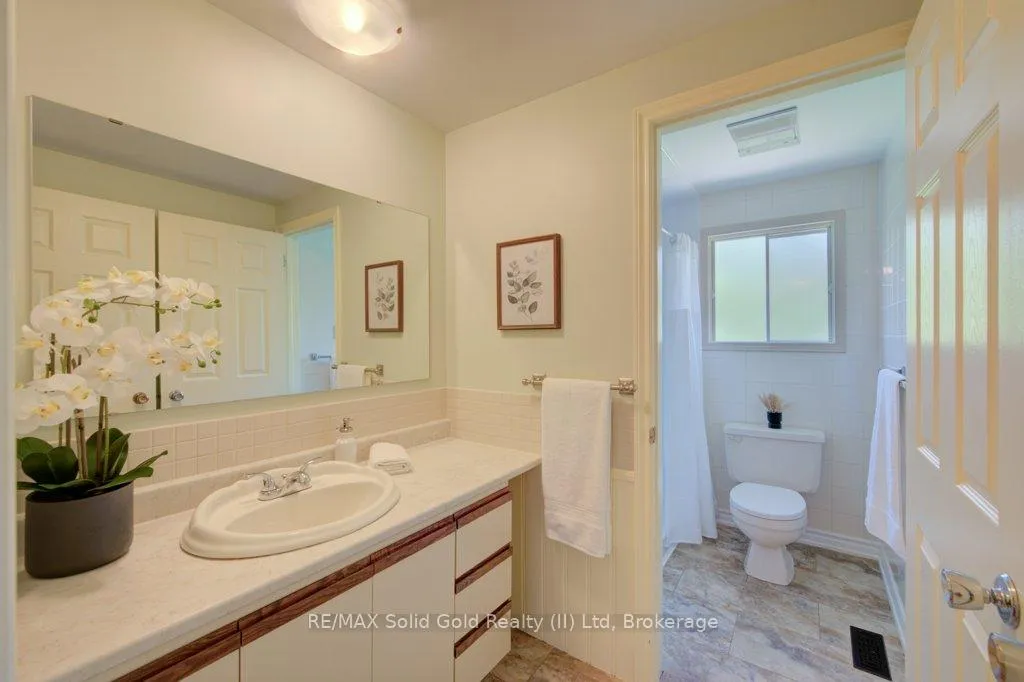 Photo 18 of 16 Sugar Maple Place, Kitchener — HOMEH