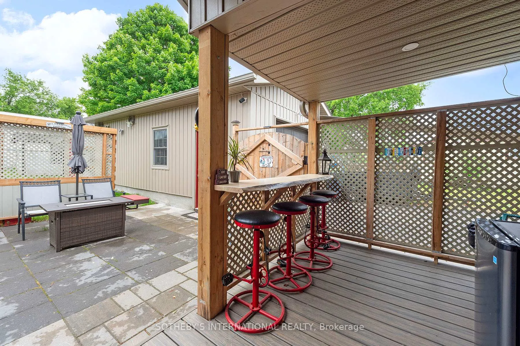 Photo 9 of 21 Alice Street, Smiths Falls — HOMEH