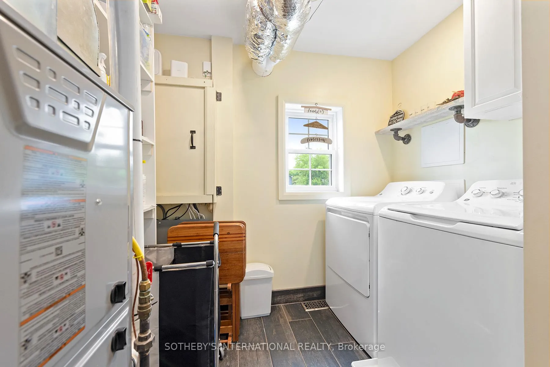 Photo 36 of 21 Alice Street, Smiths Falls — HOMEH