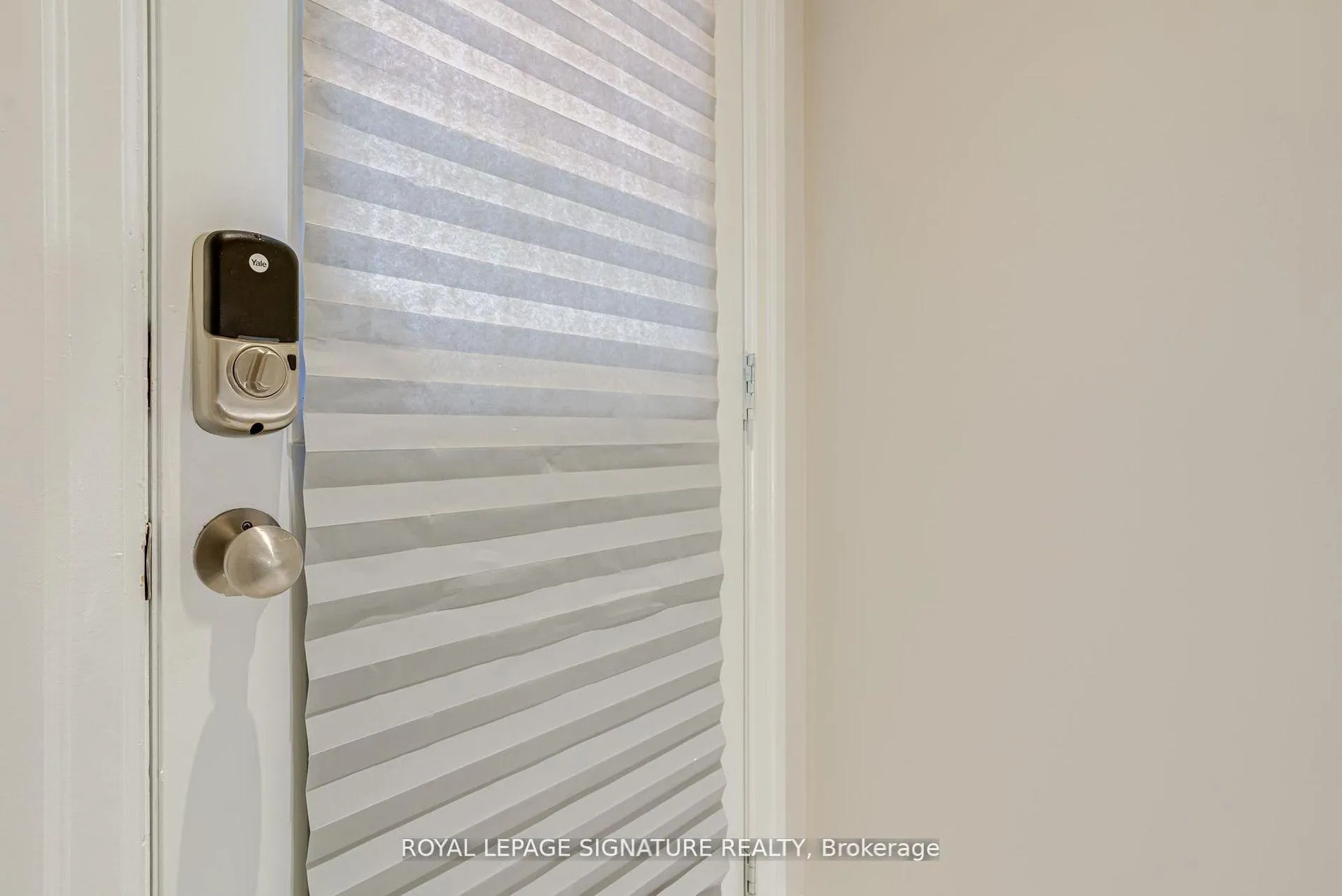 Photo 6 of Unit Bsmt, 16 Dancing Waters Road, Brampton, Bram West — HOMEH