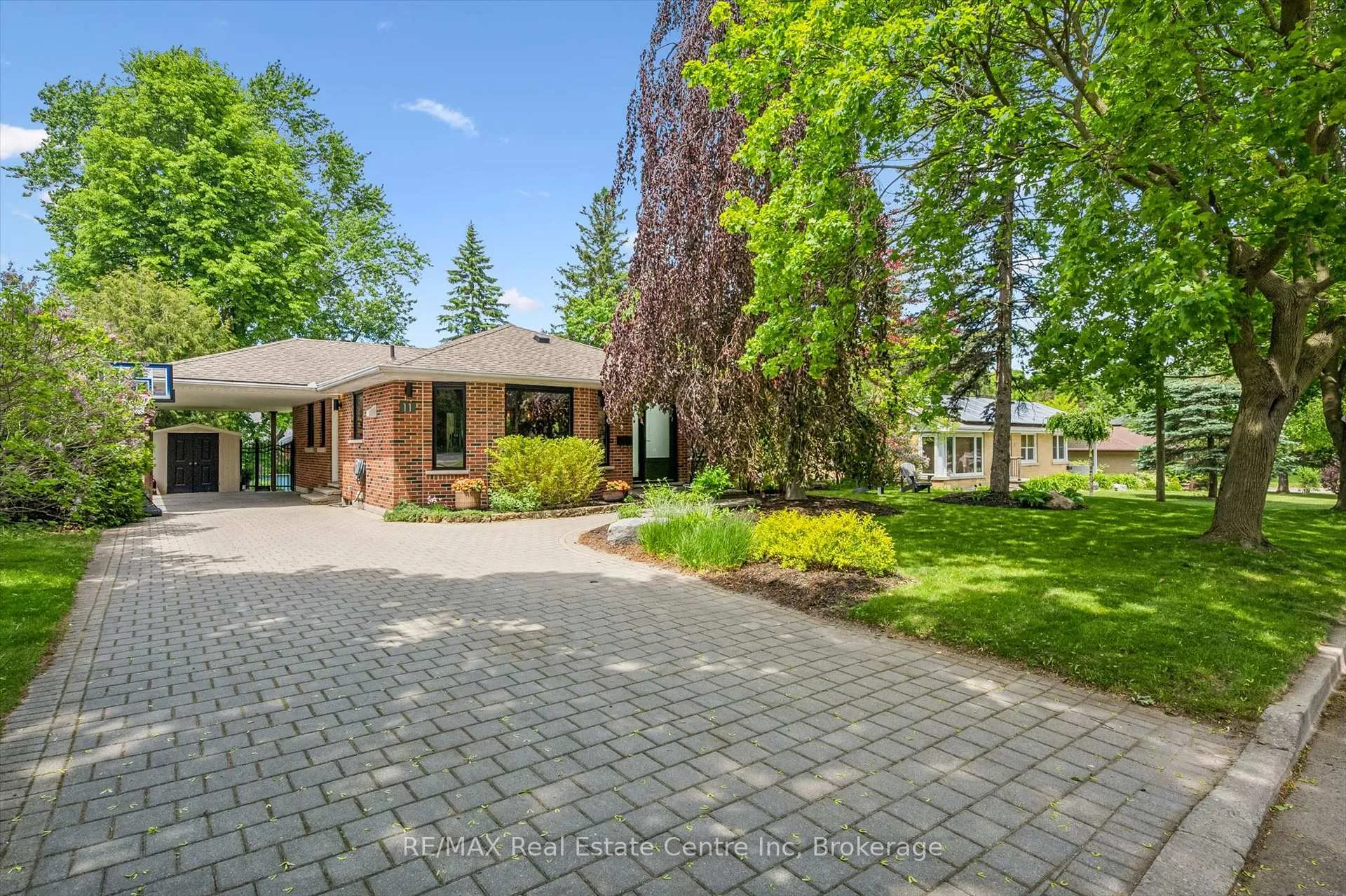 Photo 1 of 11 Floral Drive, Guelph, Dovercliffe Park/Old University — HOMEH