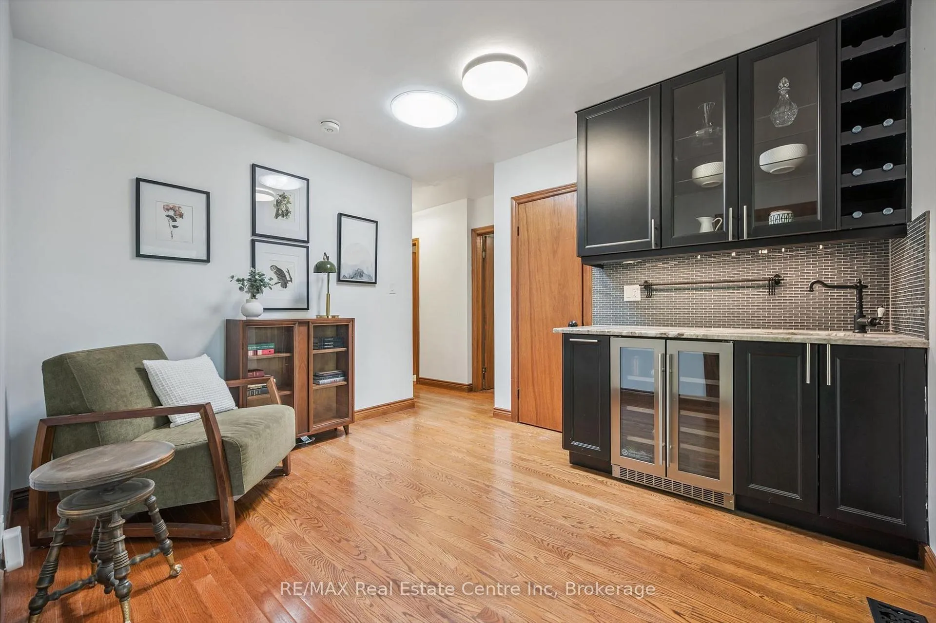 Photo 15 of 11 Floral Drive, Guelph, Dovercliffe Park/Old University — HOMEH