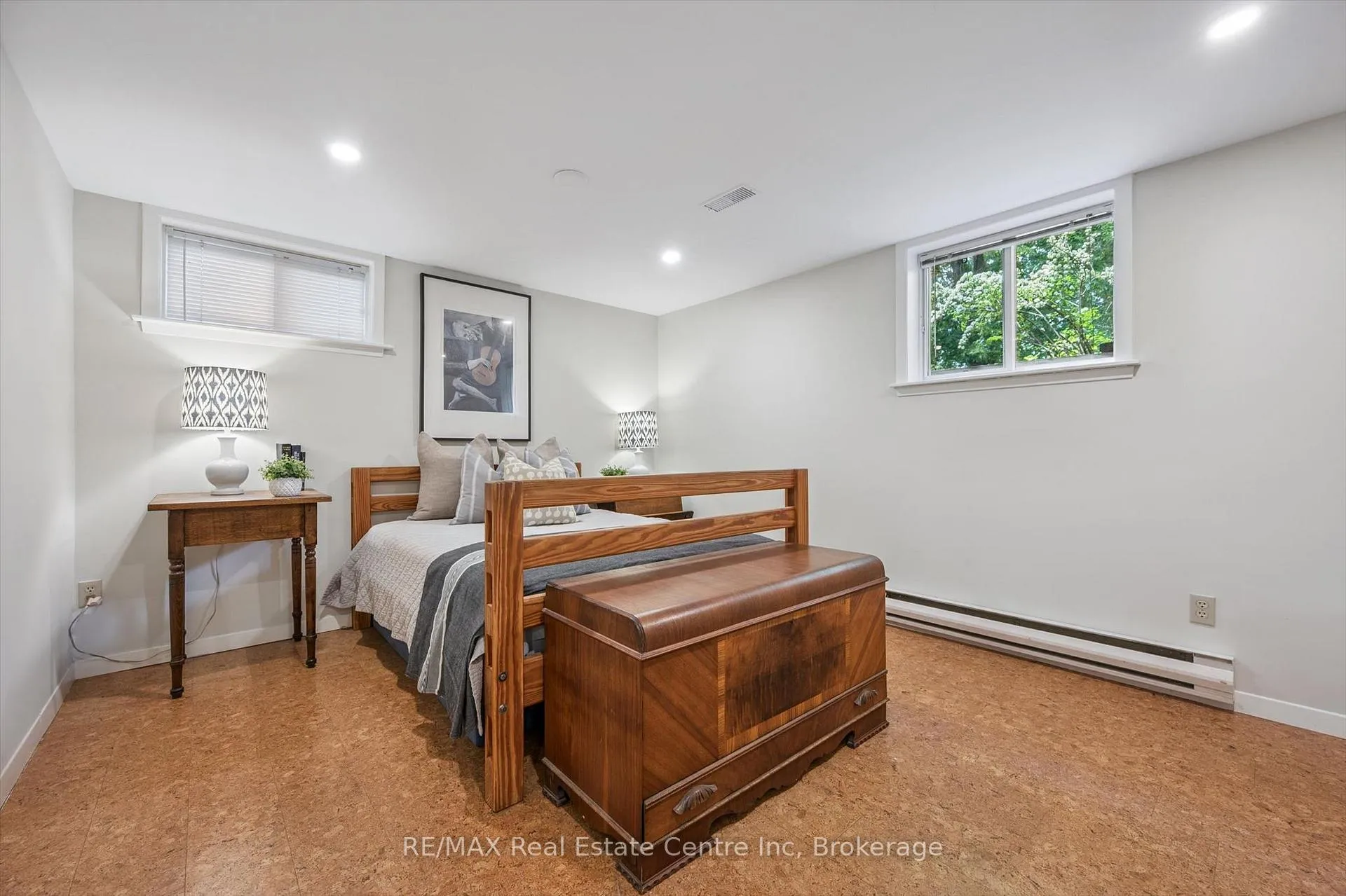 Photo 27 of 11 Floral Drive, Guelph, Dovercliffe Park/Old University — HOMEH