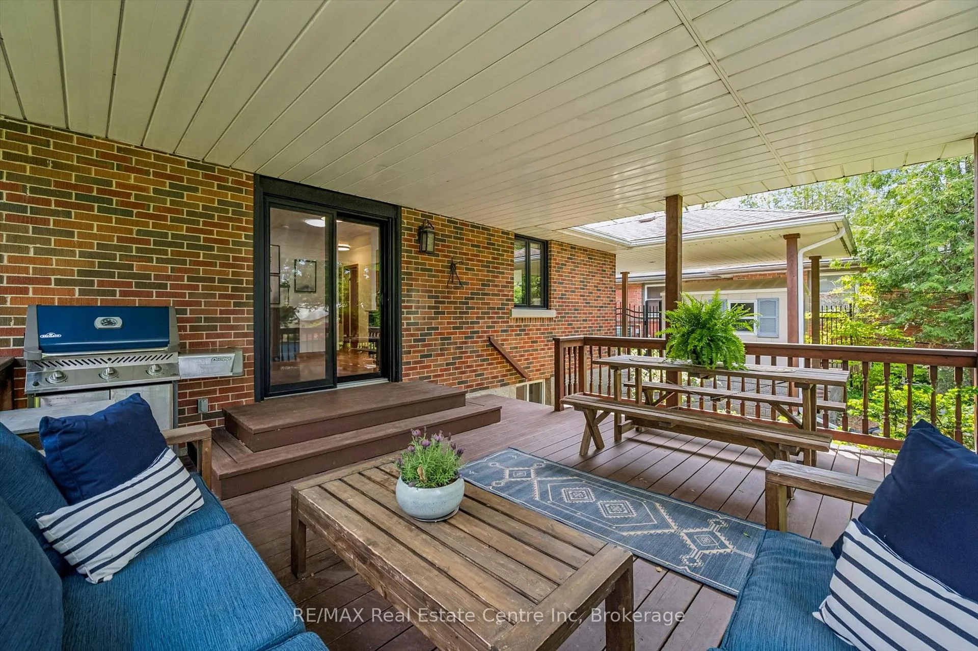 Photo 32 of 11 Floral Drive, Guelph, Dovercliffe Park/Old University — HOMEH
