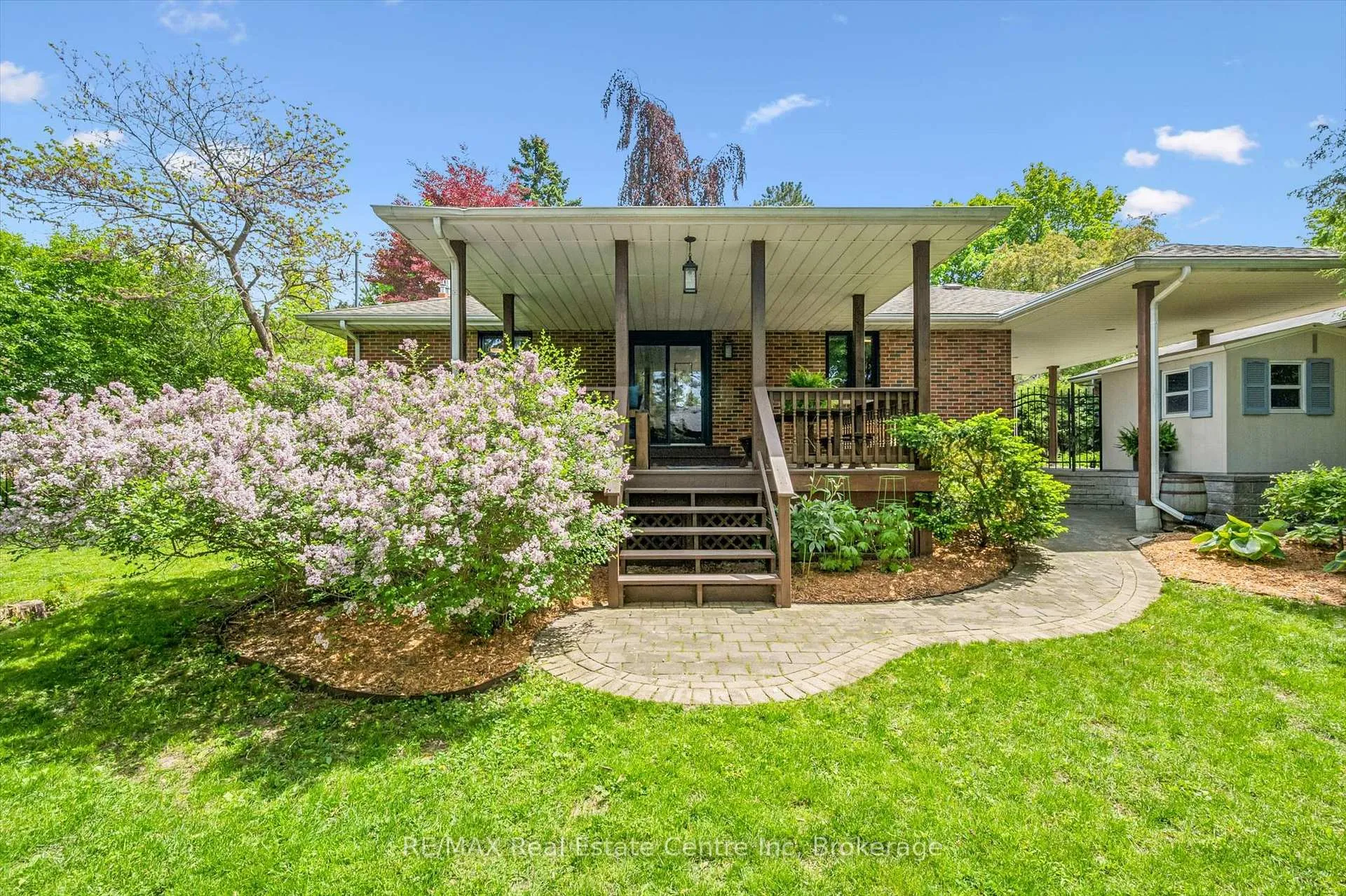 Photo 35 of 11 Floral Drive, Guelph, Dovercliffe Park/Old University — HOMEH