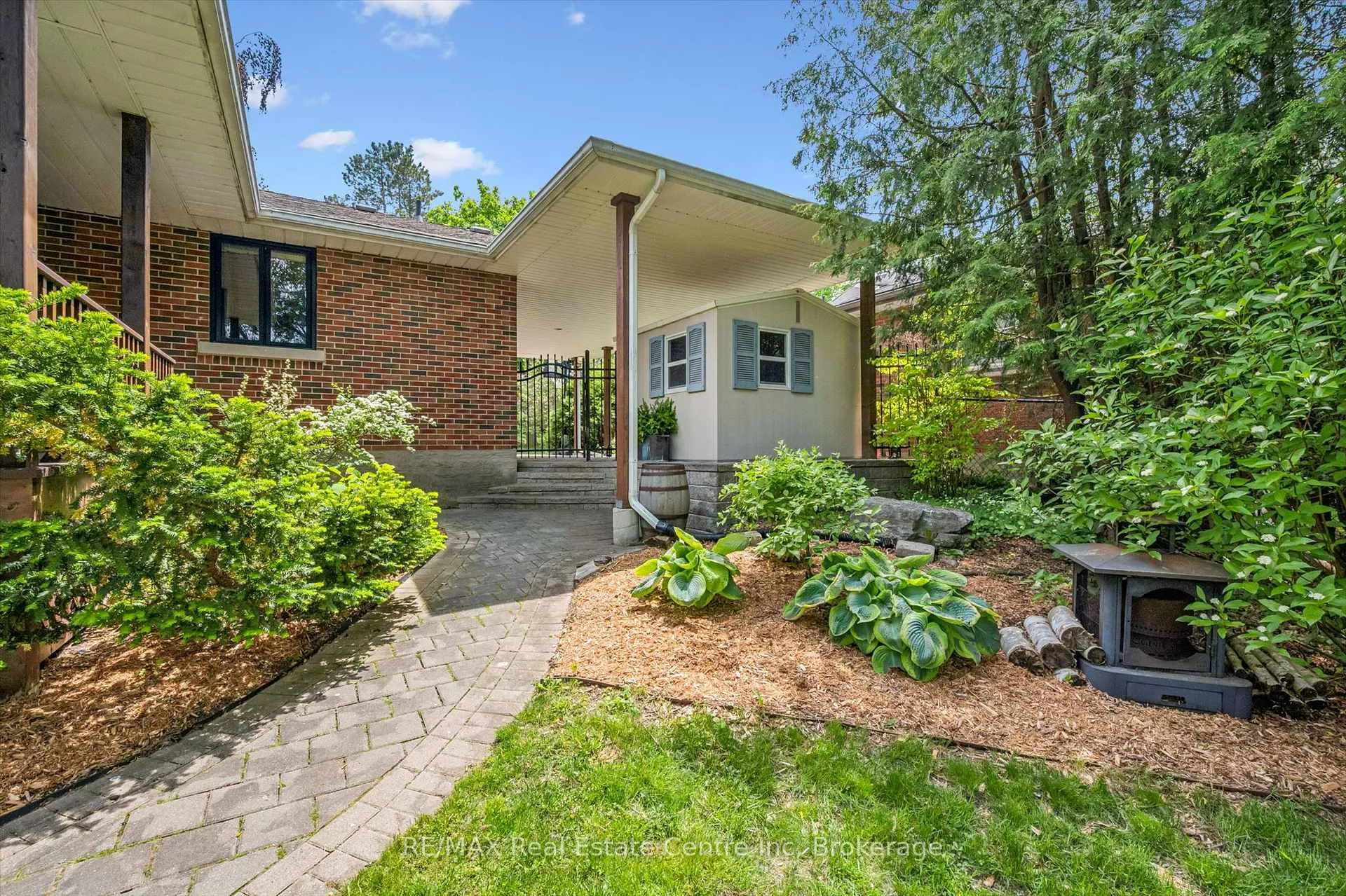 Photo 38 of 11 Floral Drive, Guelph, Dovercliffe Park/Old University — HOMEH