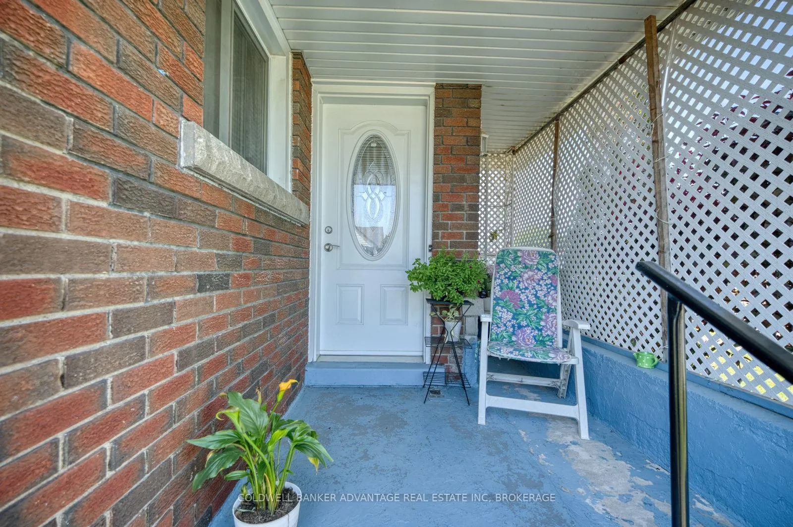 Photo 5 of 813 Harriet Street, Welland, Lincoln/Crowland — HOMEH