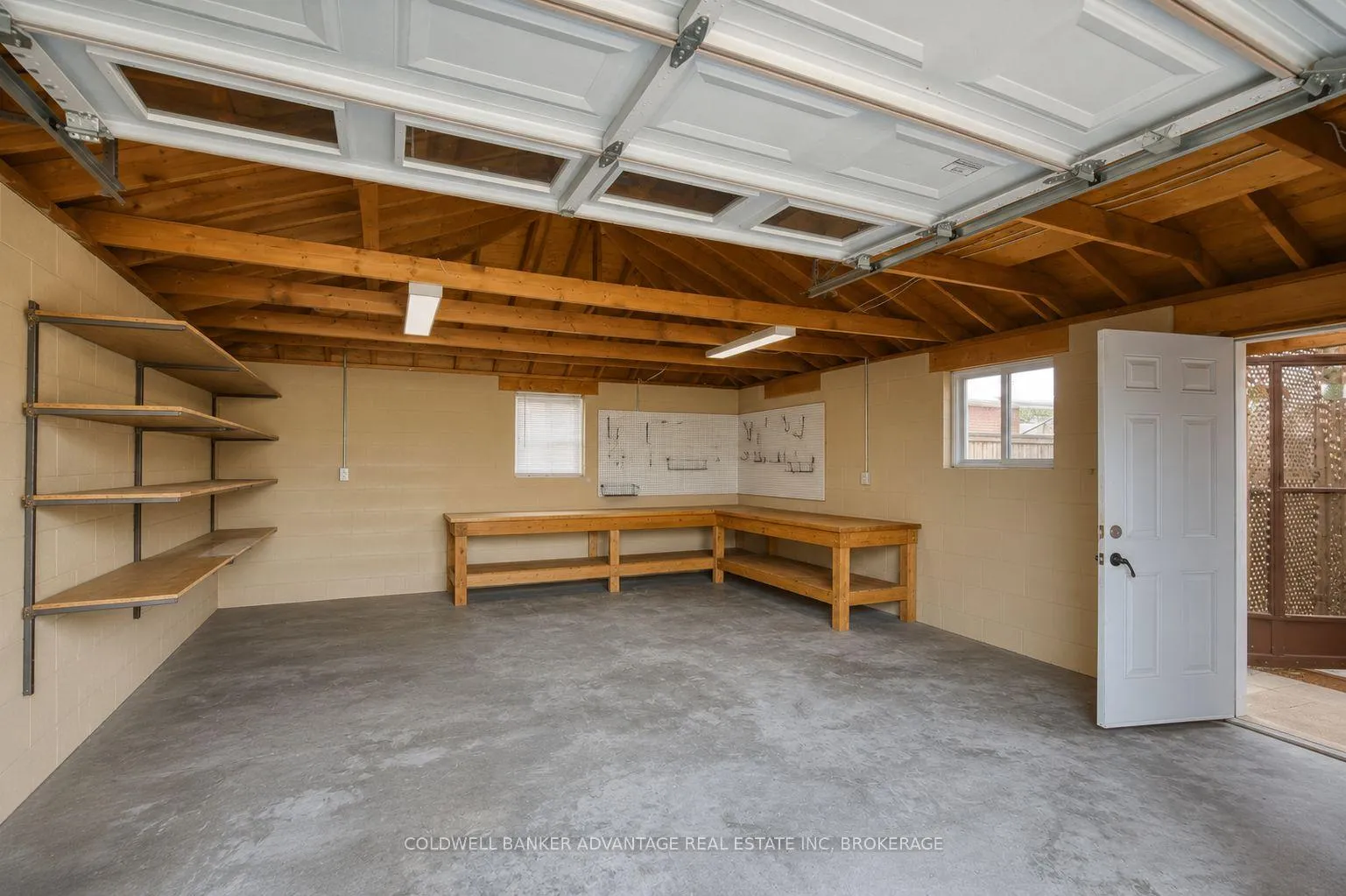 Photo 29 of 813 Harriet Street, Welland, Lincoln/Crowland — HOMEH