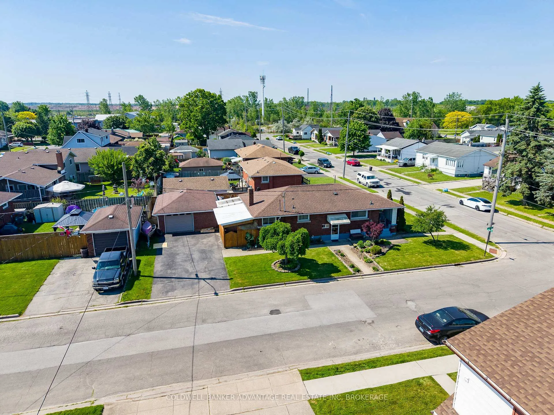 Photo 1 of 813 Harriet Street, Welland, Lincoln/Crowland — HOMEH