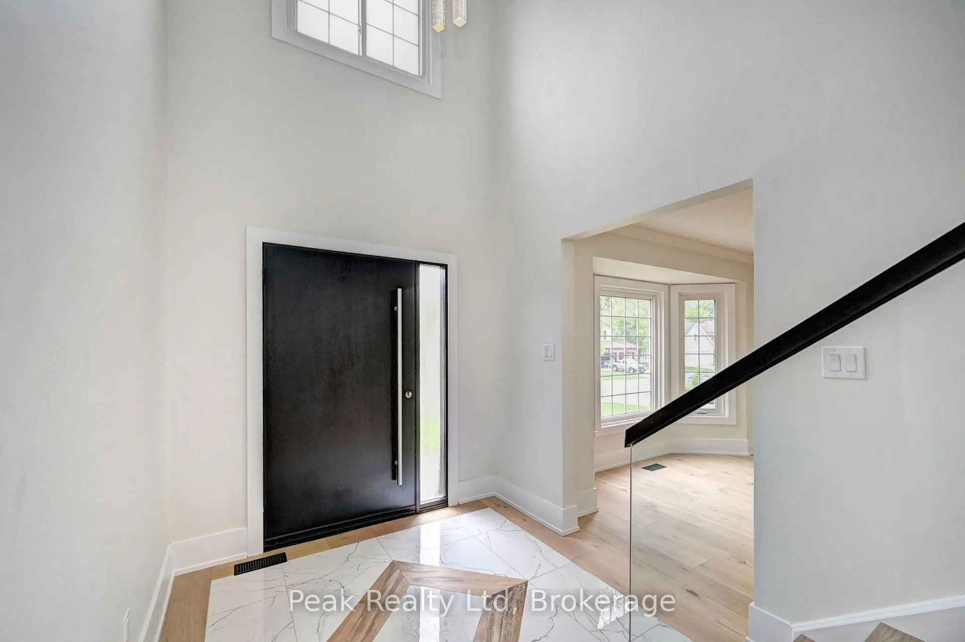 Photo 2 of 352 Stephanie Drive, Guelph, Willow West/Sugarbush/West Acres — HOMEH