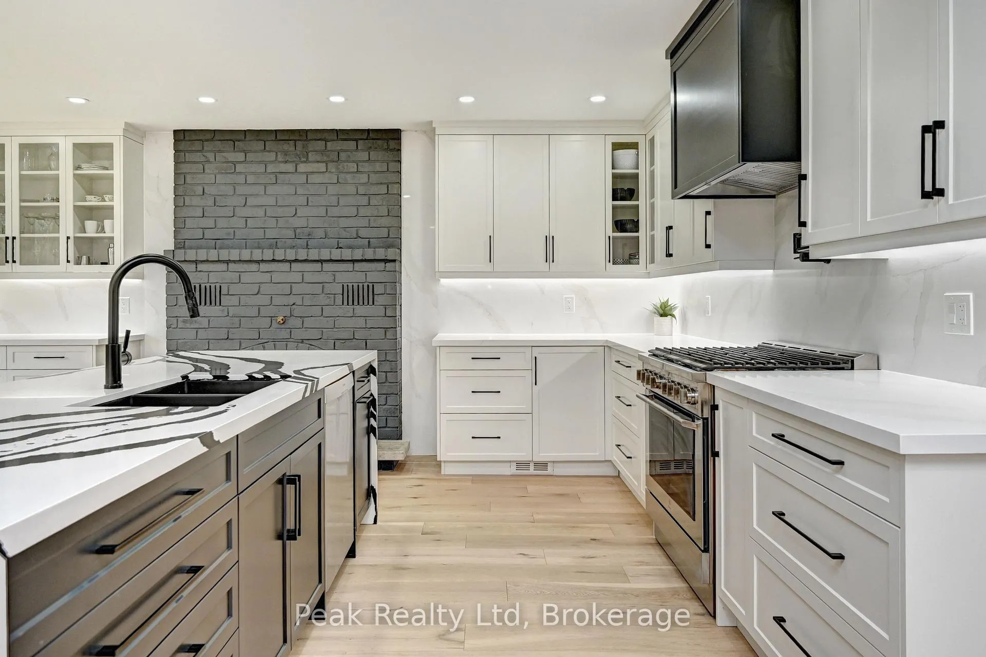 Photo 11 of 352 Stephanie Drive, Guelph, Willow West/Sugarbush/West Acres — HOMEH