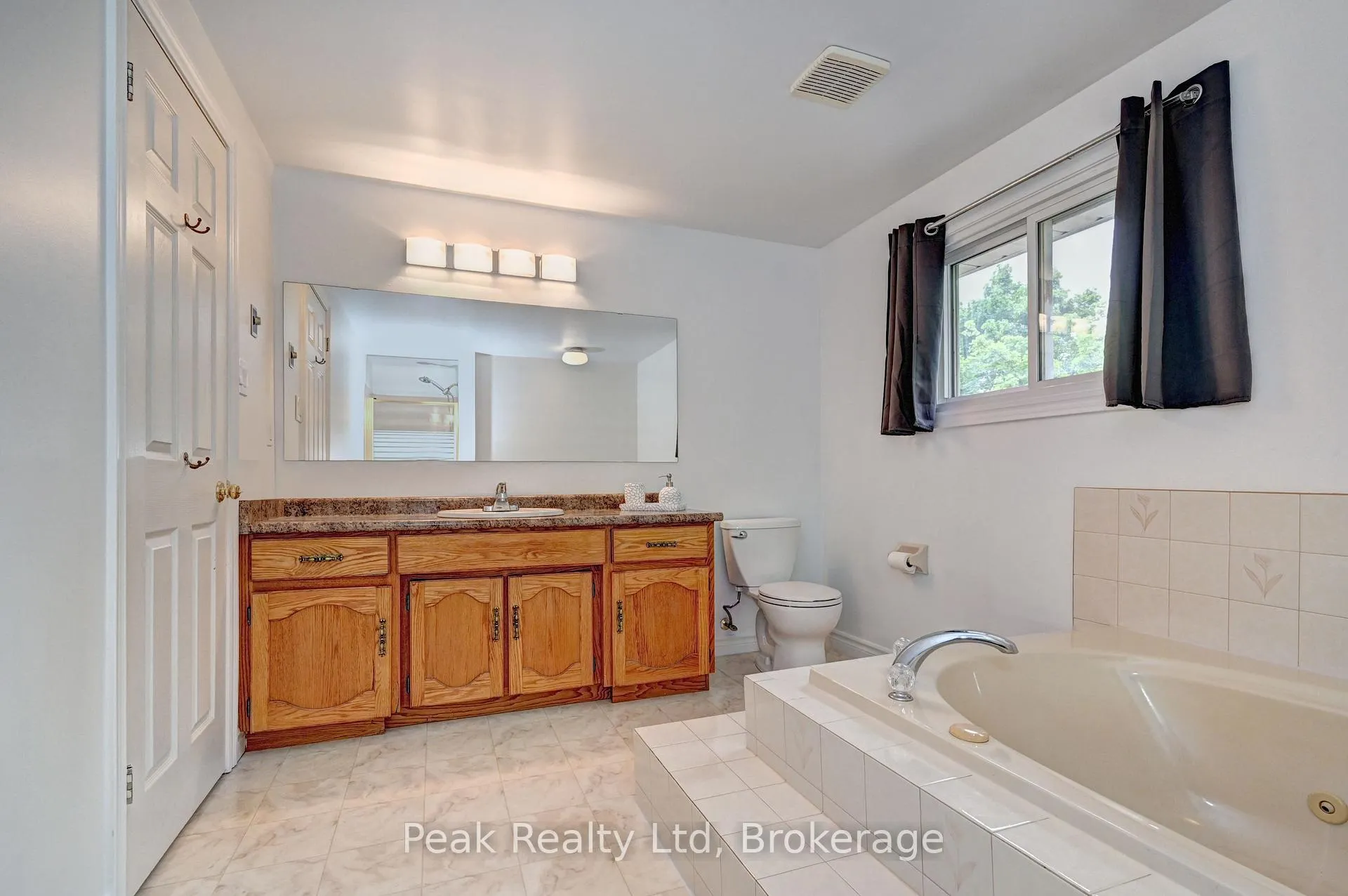 Photo 24 of 352 Stephanie Drive, Guelph, Willow West/Sugarbush/West Acres — HOMEH