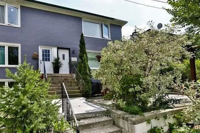 Photo 17 of 25 Love Crescent, Toronto, The Beaches — HOMEH