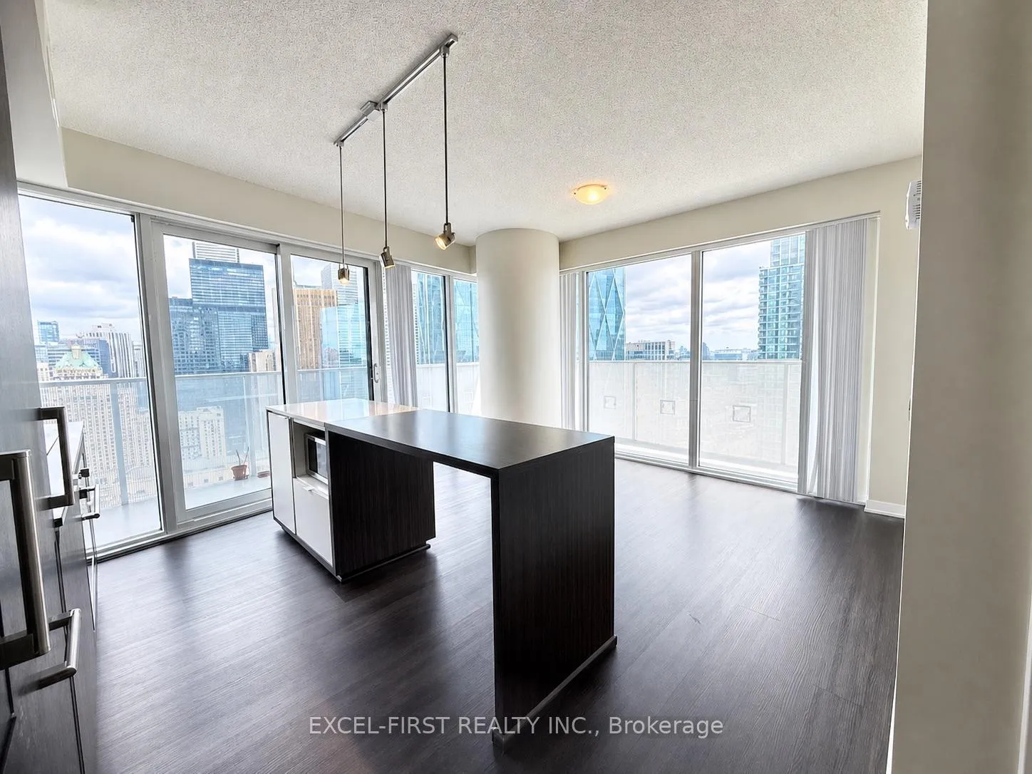 Photo 3 of Unit 3704, 88 Harbour Street, Toronto, Waterfront Communities — HOMEH
