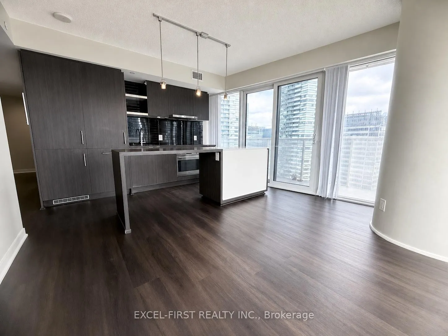 Photo 4 of Unit 3704, 88 Harbour Street, Toronto, Waterfront Communities — HOMEH